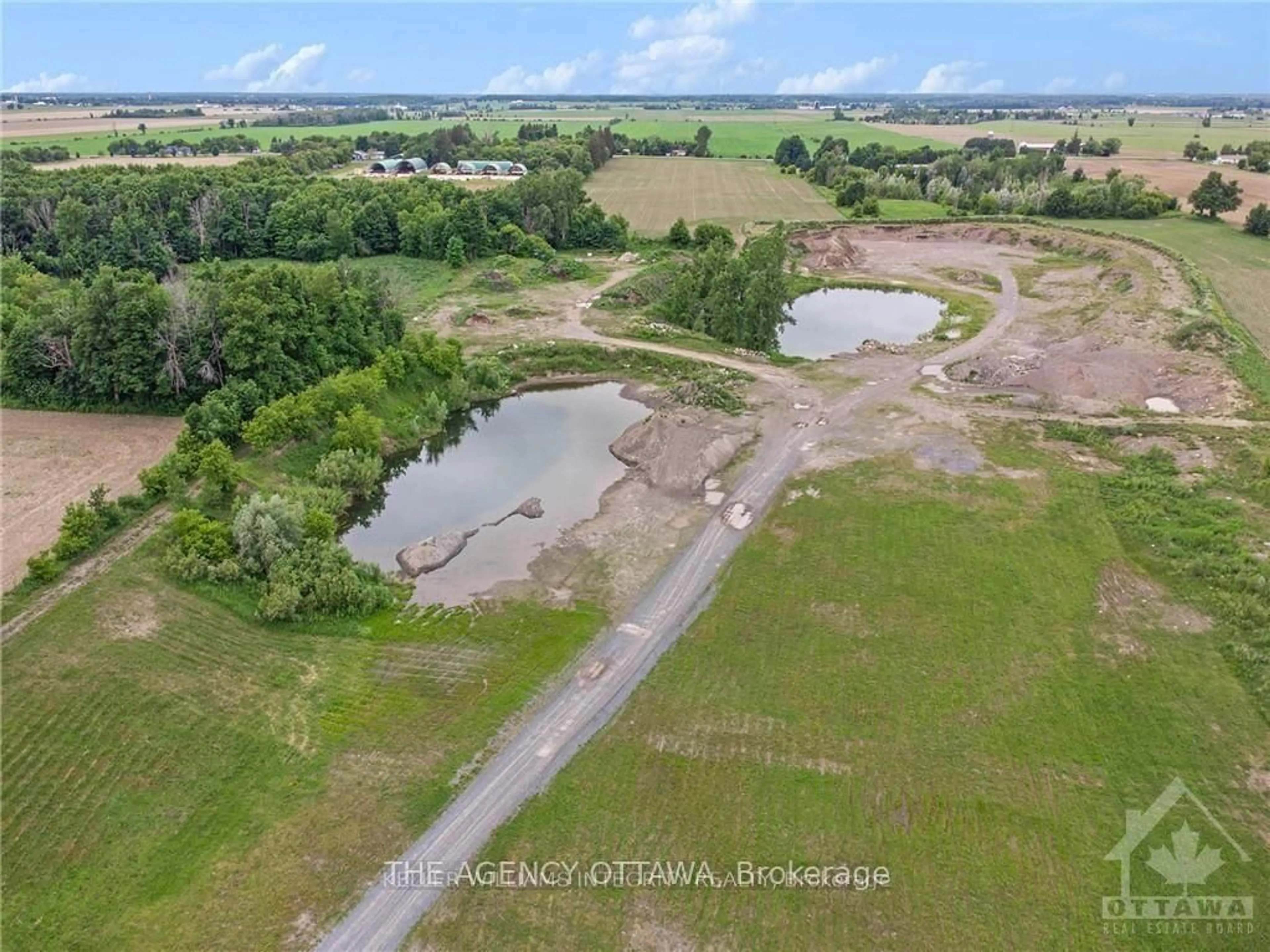 A pic from outside/outdoor area/front of a property/back of a property/a pic from drone, water/lake/river/ocean view for 13243 THOMPSON Rd, North Dundas Ontario K0C 2K0