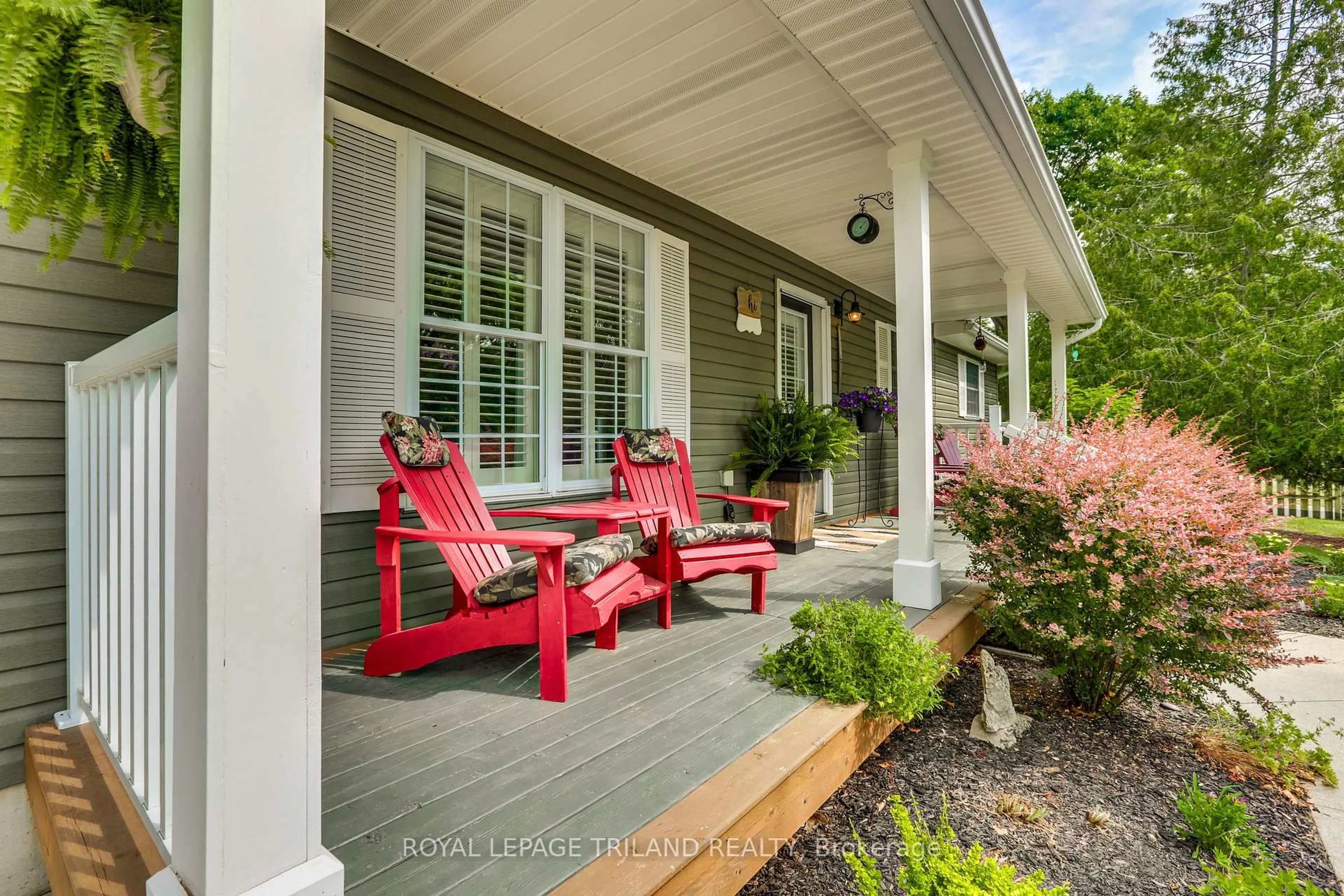 Patio, street for 9660 Dalton St, Lambton Shores Ontario N0M 1T0