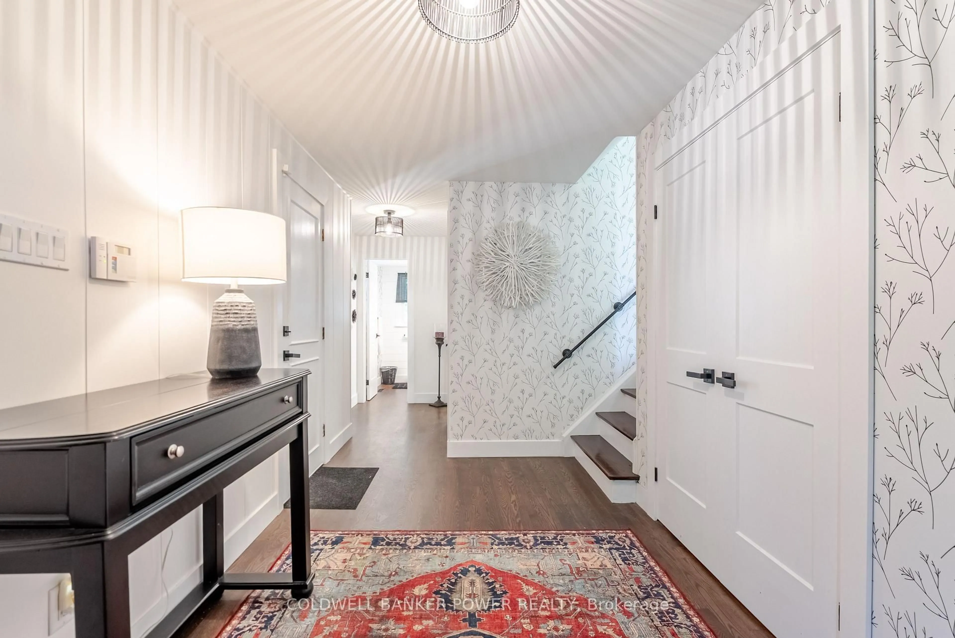 Indoor entryway for 68 Hampton Cres, London North Ontario N6H 2N9
