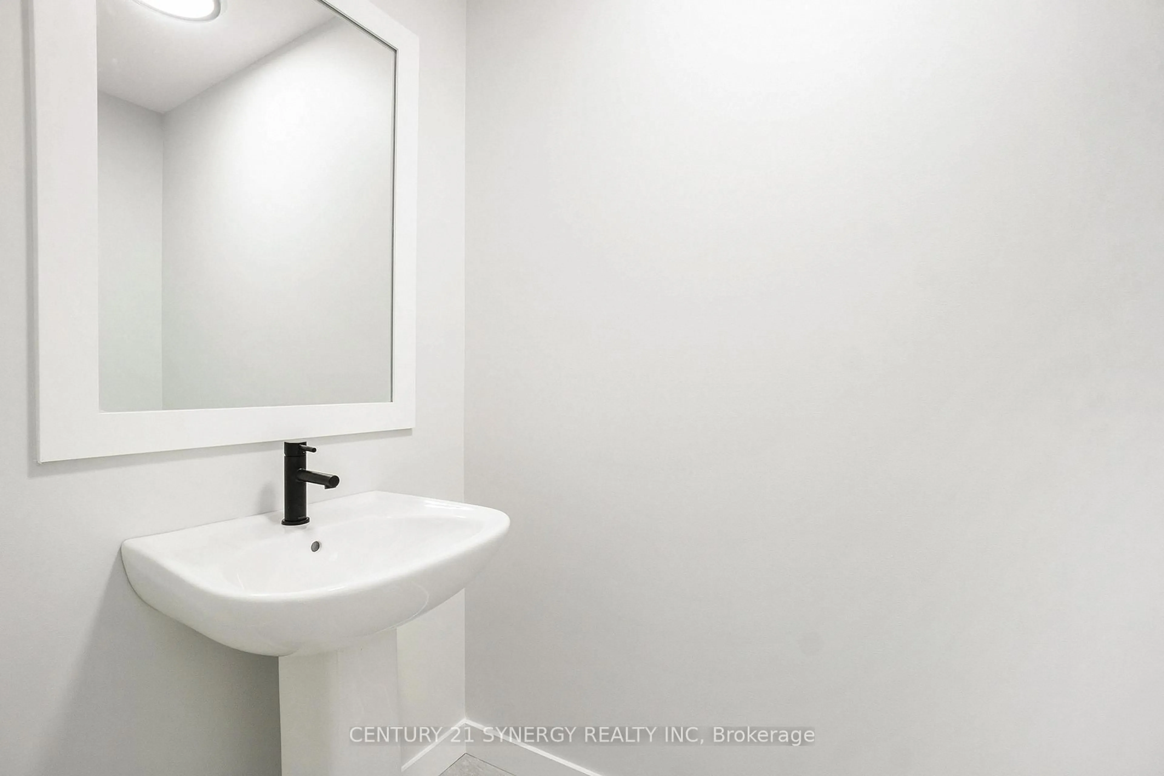 Standard bathroom, unknown for 79 VILLENEUVE St, North Stormont Ontario K0C 1W0