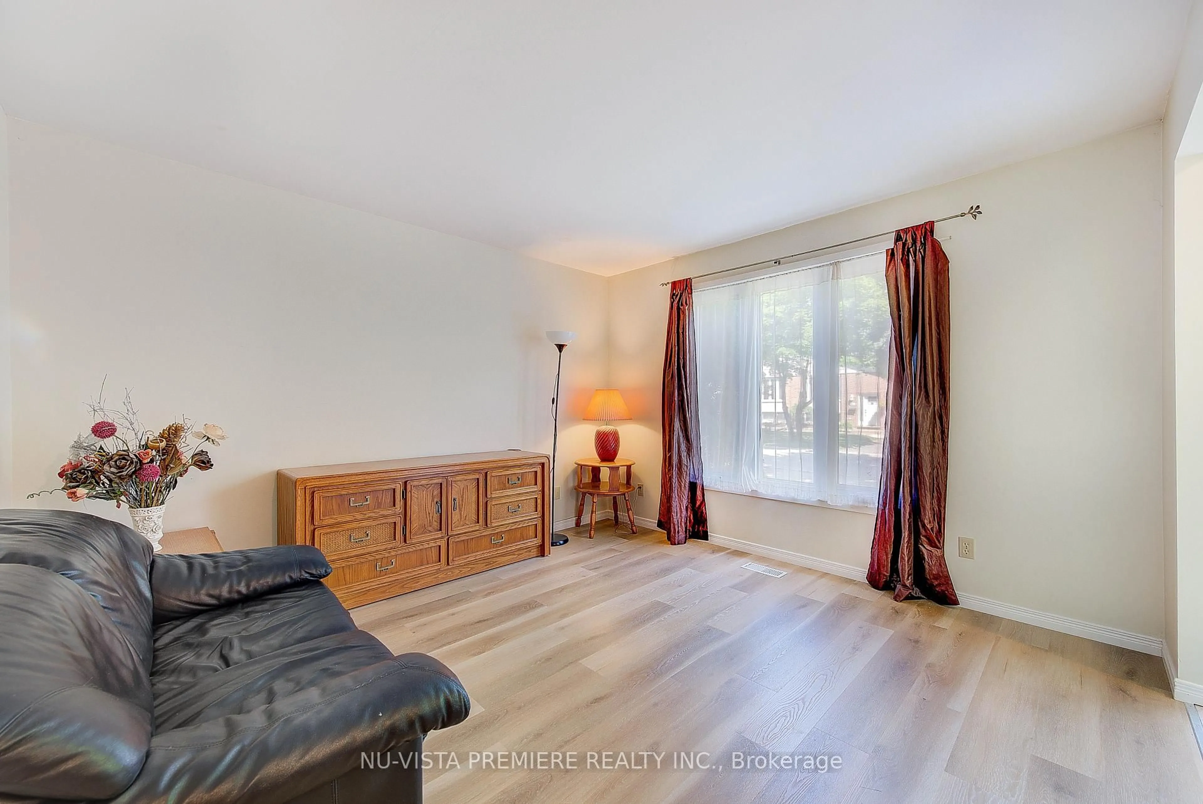 A pic of a room for 41 Ivenrary Rd, London North Ontario N6G 3L5