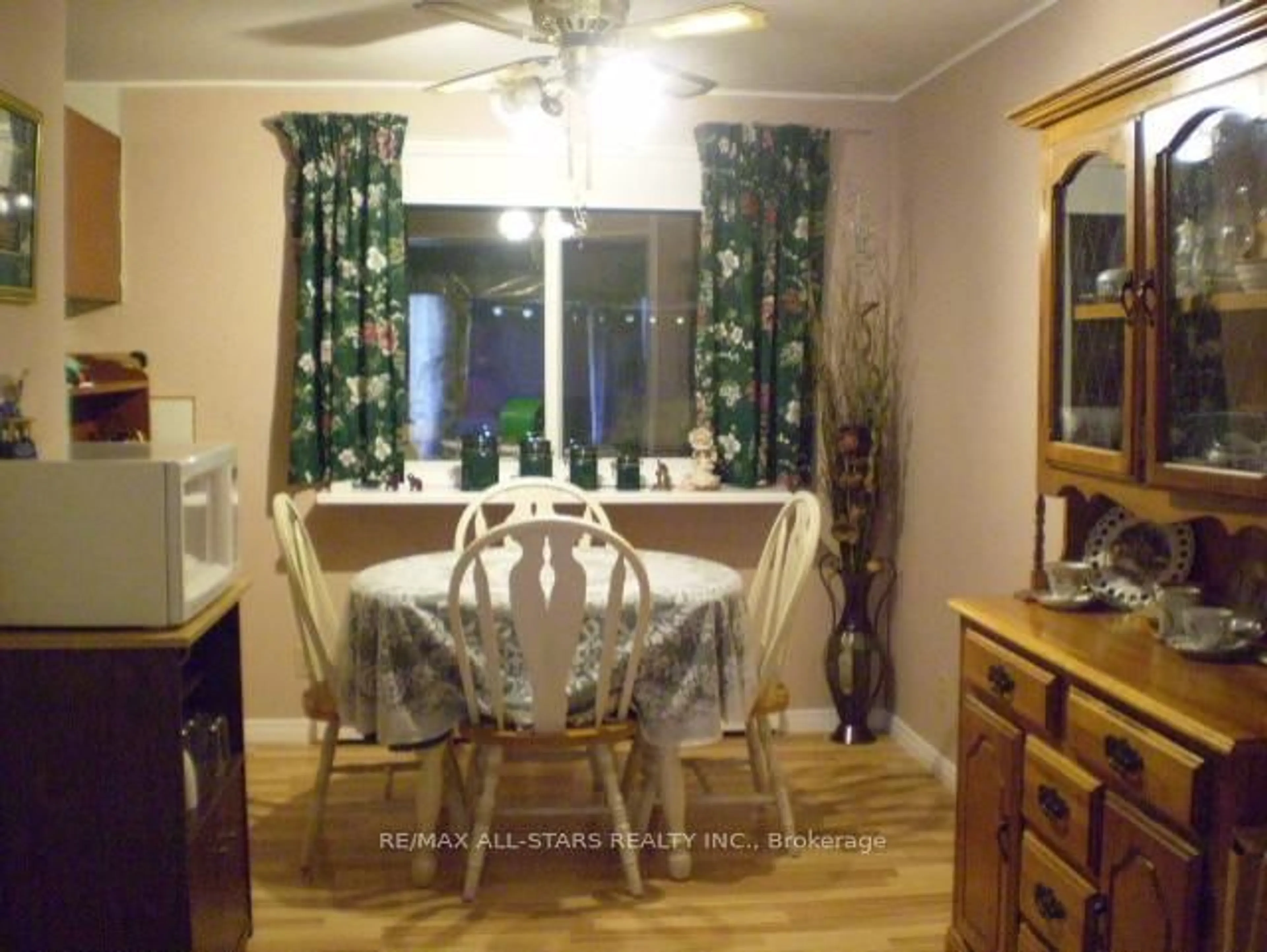 Dining room, wood/laminate floor for 1225 SPRING VALLEY Rd, Minden Hills Ontario K0M 2K0