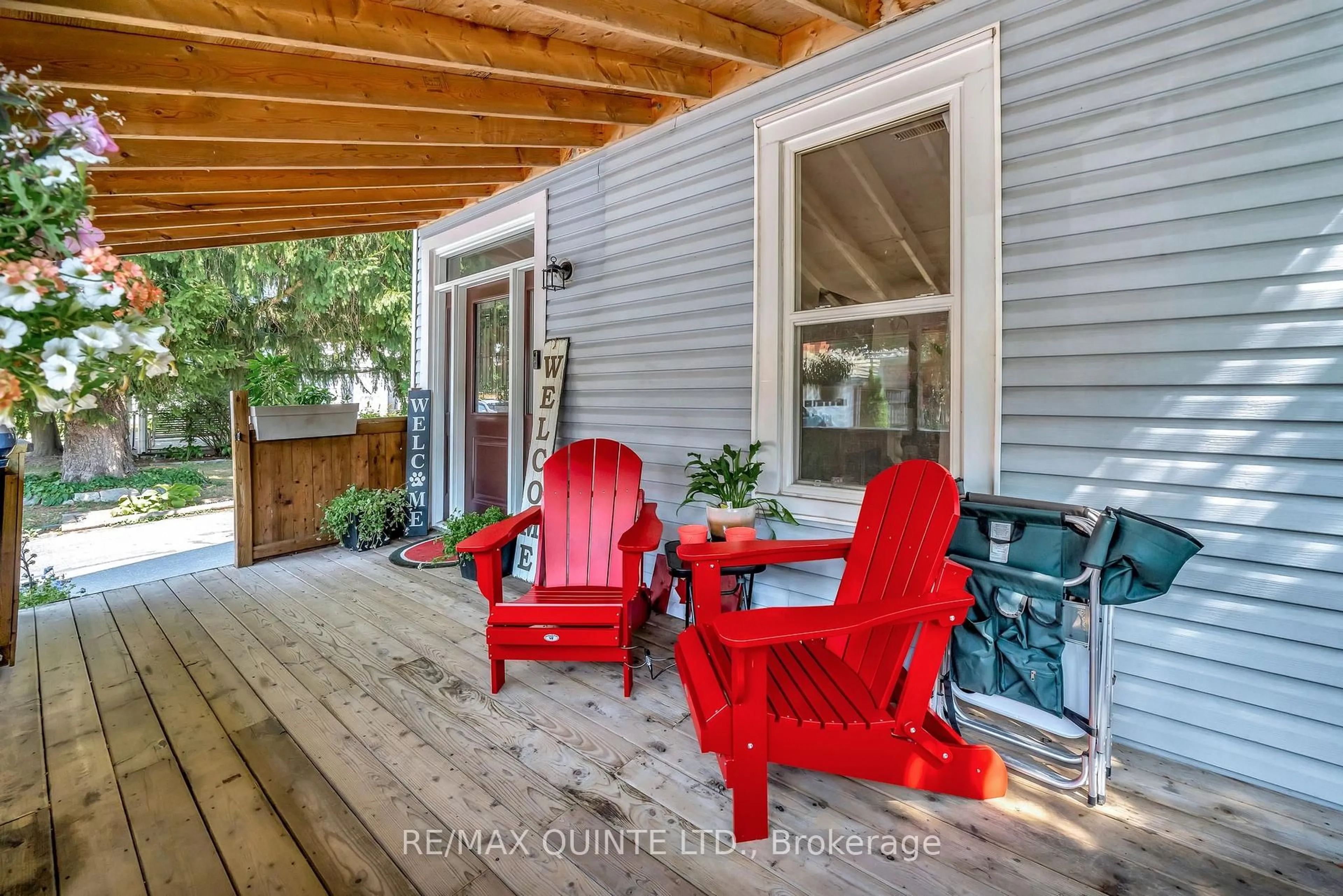 Patio, water/lake/river/ocean view for 44 Mill St, Greater Napanee Ontario K7R 1X6