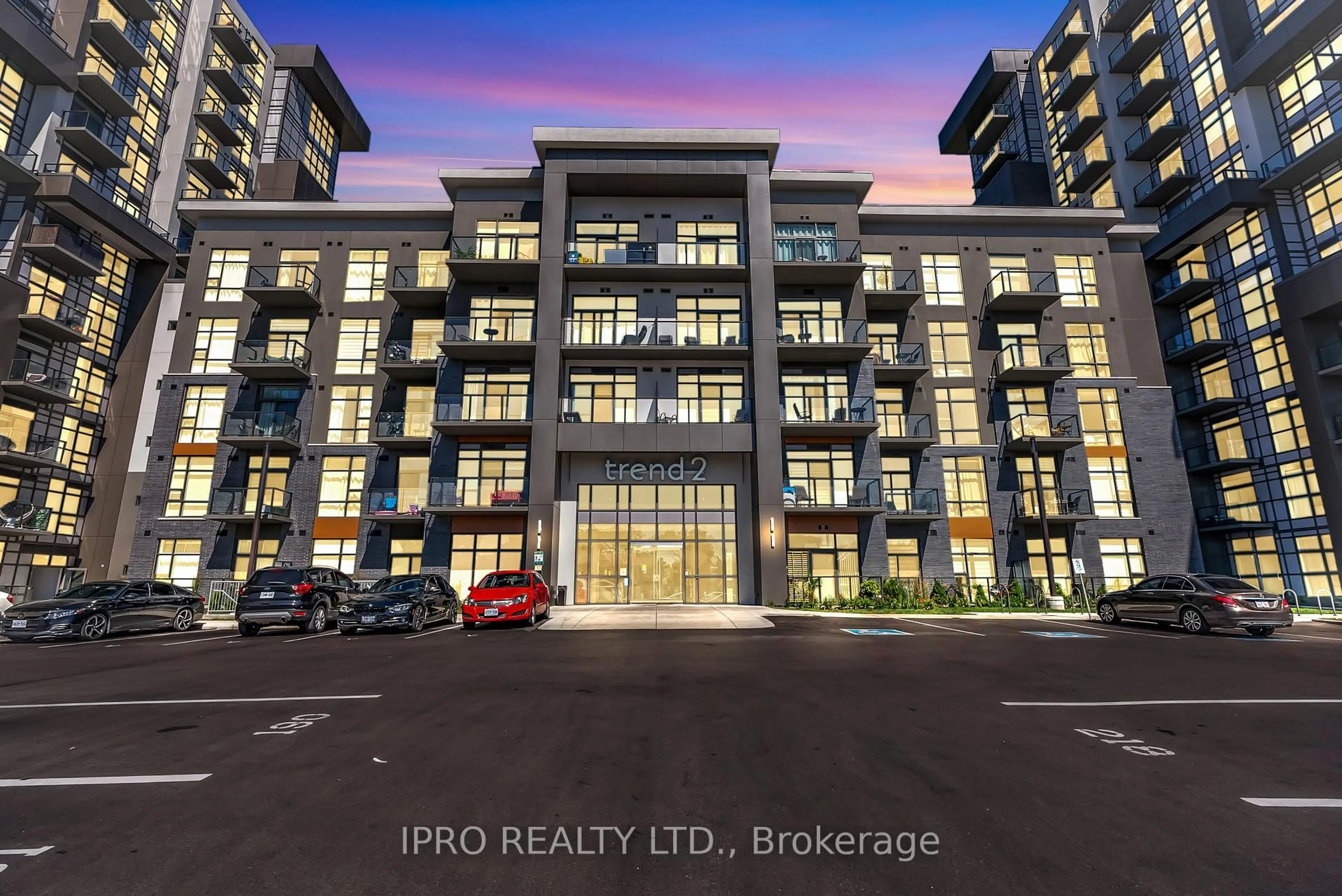 Unknown for 460 DUNDAS St #402, Hamilton Ontario L8B 2A5