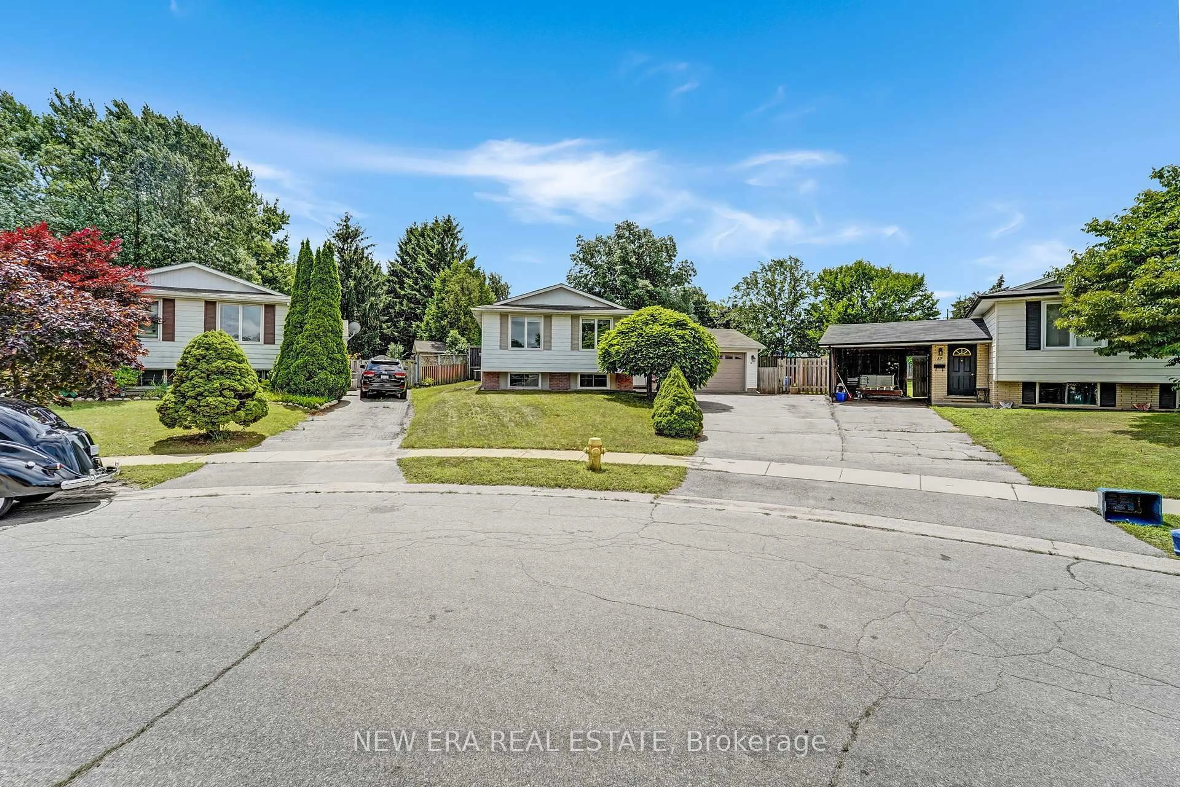 A pic from outside/outdoor area/front of a property/back of a property/a pic from drone, street for 14 Thistledown Dr, Brantford Ontario N3R 6R9