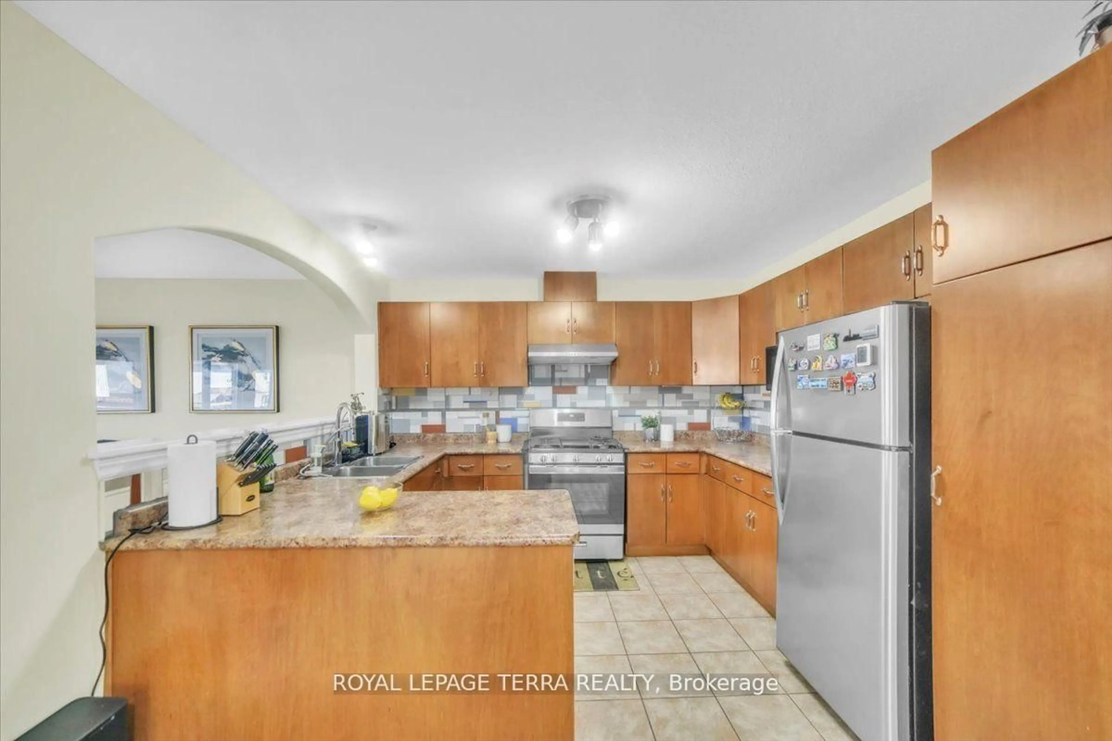 Unknown for 31 Vipond St, Guelph Ontario N1E 0G9