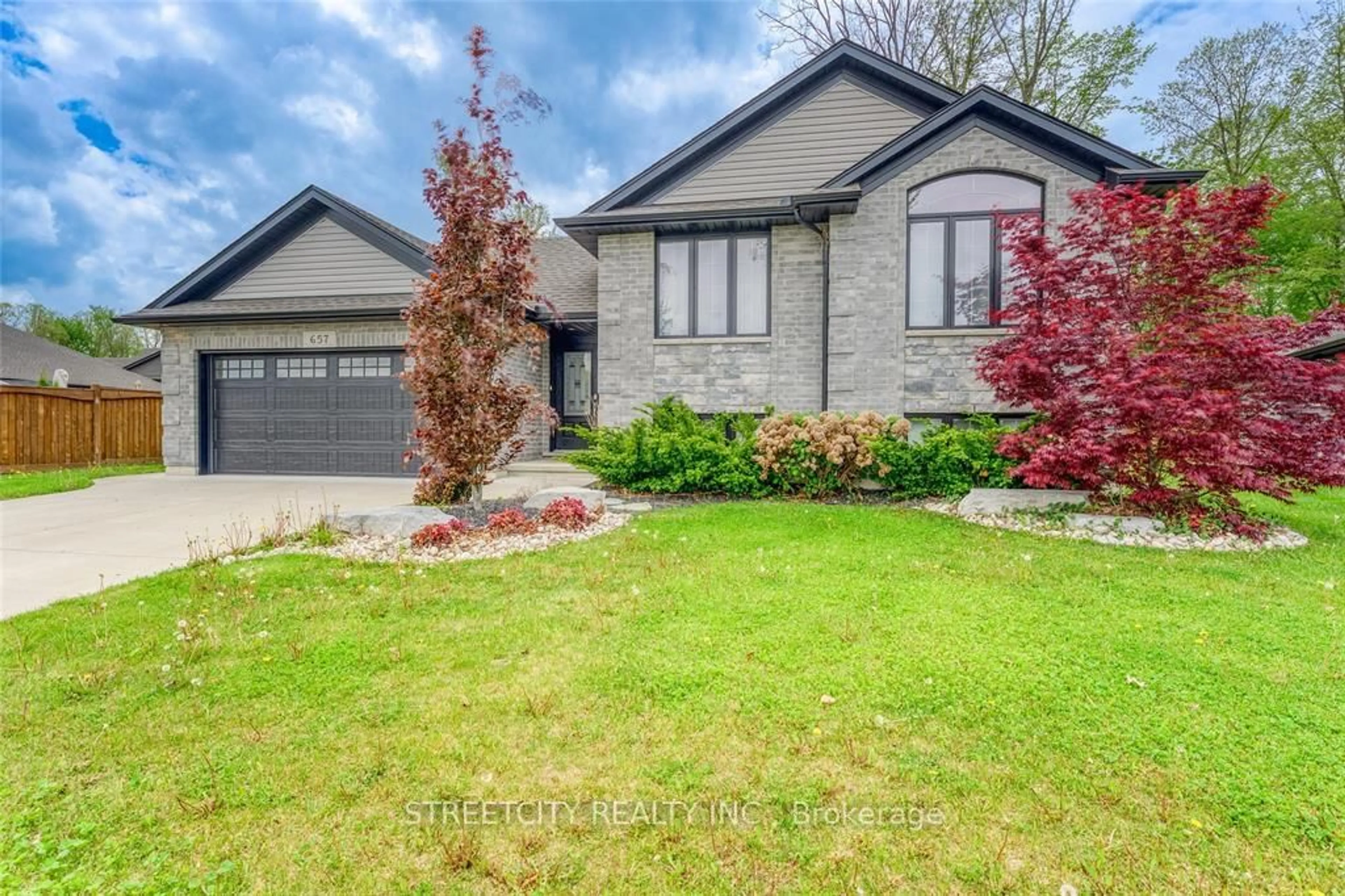 Home with brick exterior material, street for 657 Winners Circ, St. Clair Ontario N0N 1G0