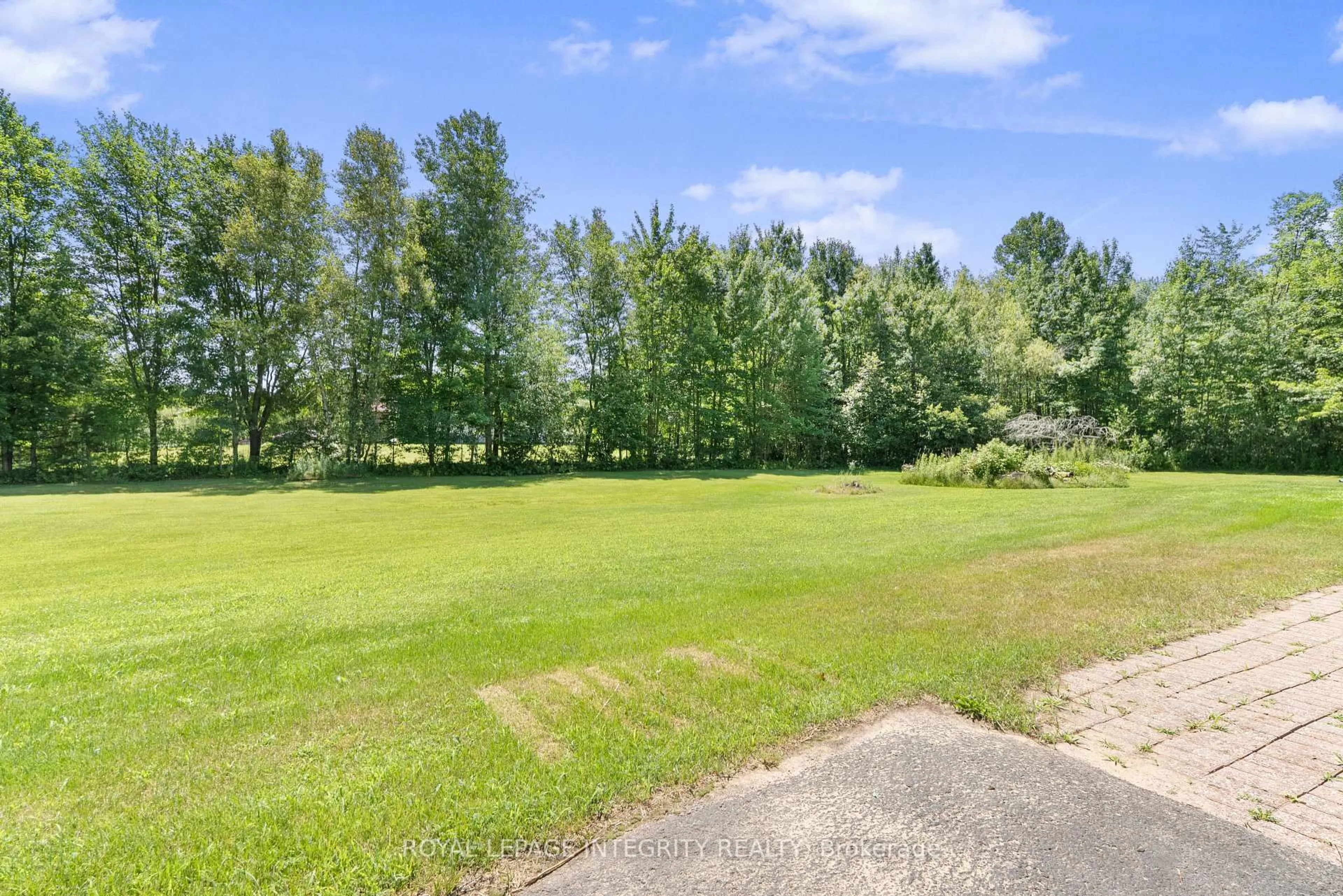 A pic from outside/outdoor area/front of a property/back of a property/a pic from drone, unknown for 271 County Rd 19 Rd, Alfred and Plantagenet Ontario K0A 3K0
