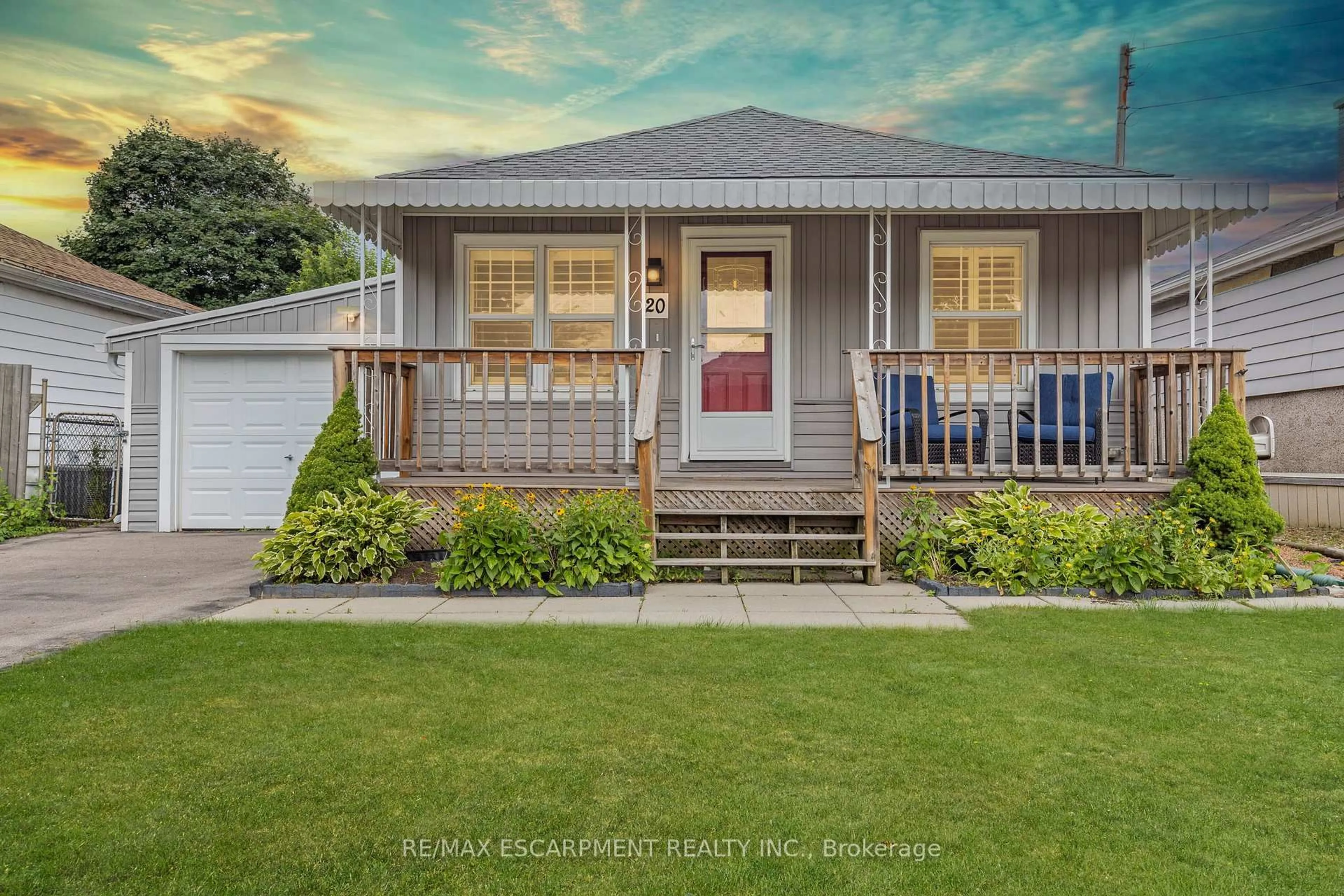 Home with vinyl exterior material, street for 20 Dodson St, Hamilton Ontario L9A 3K6