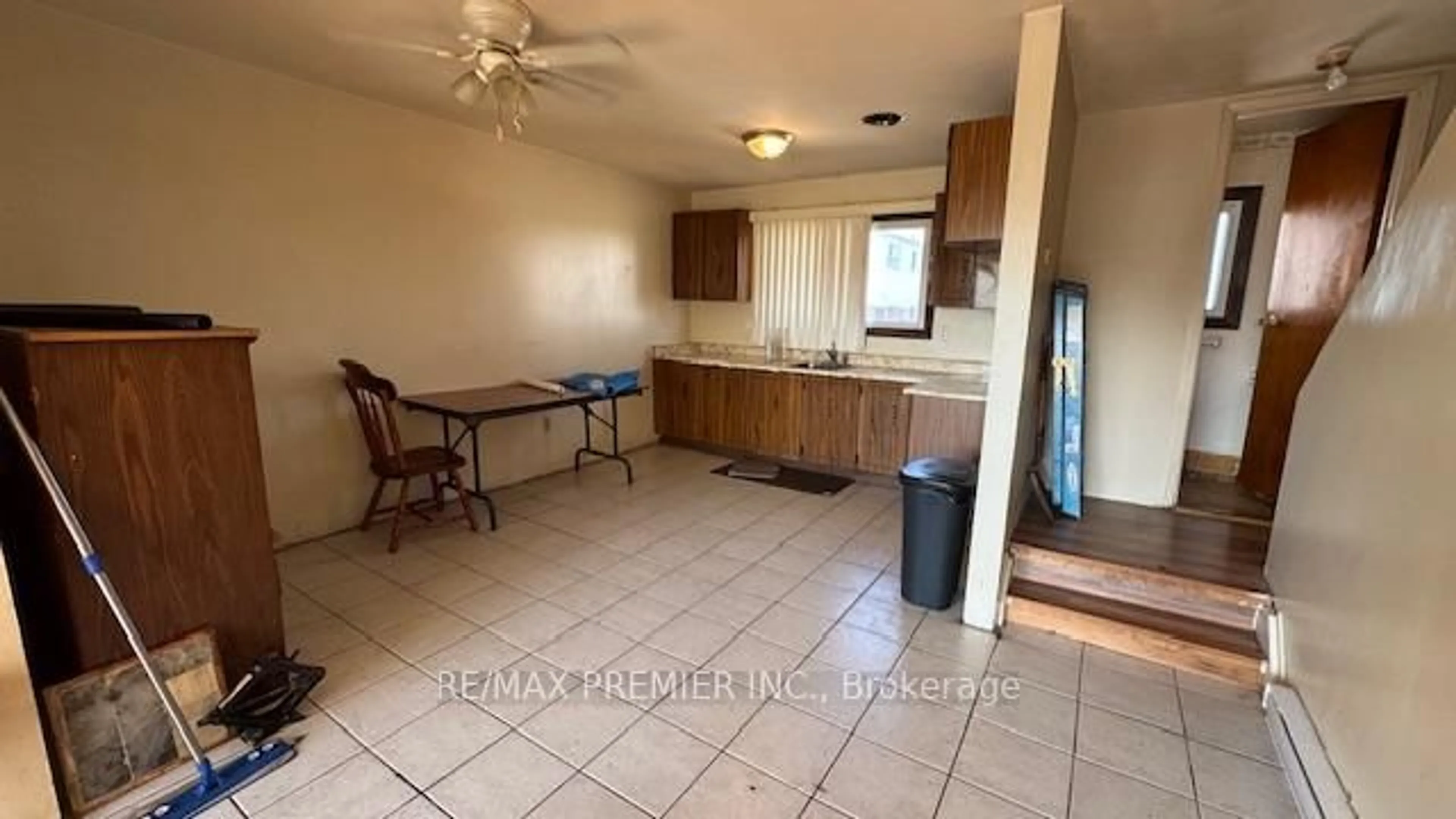 A pic of a room for 164E Henry St, Brantford Ontario N3S 5C7