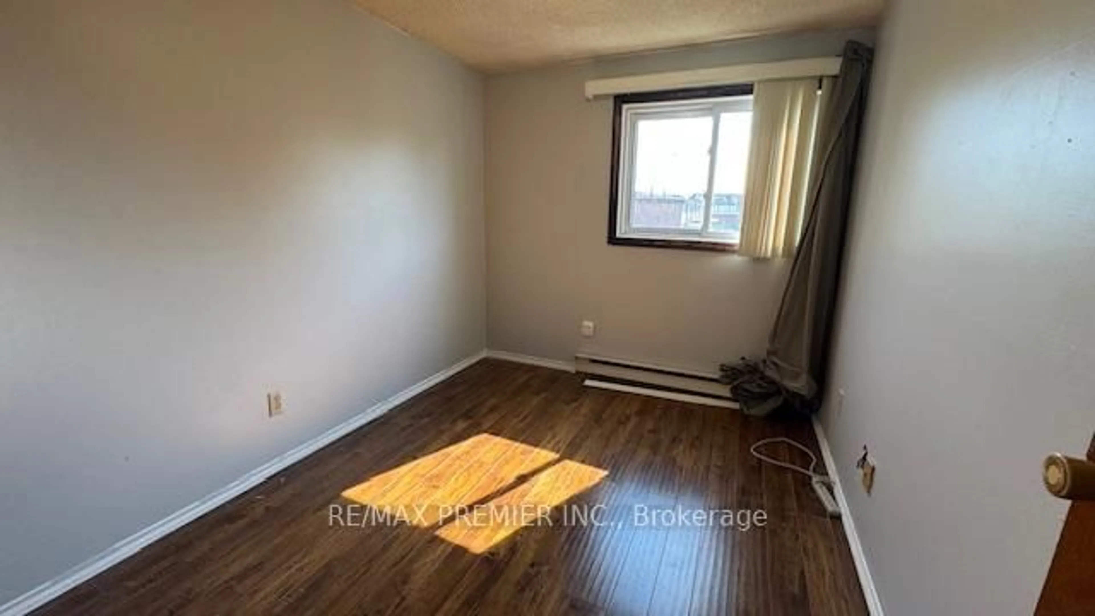 A pic of a room for 164E Henry St, Brantford Ontario N3S 5C7
