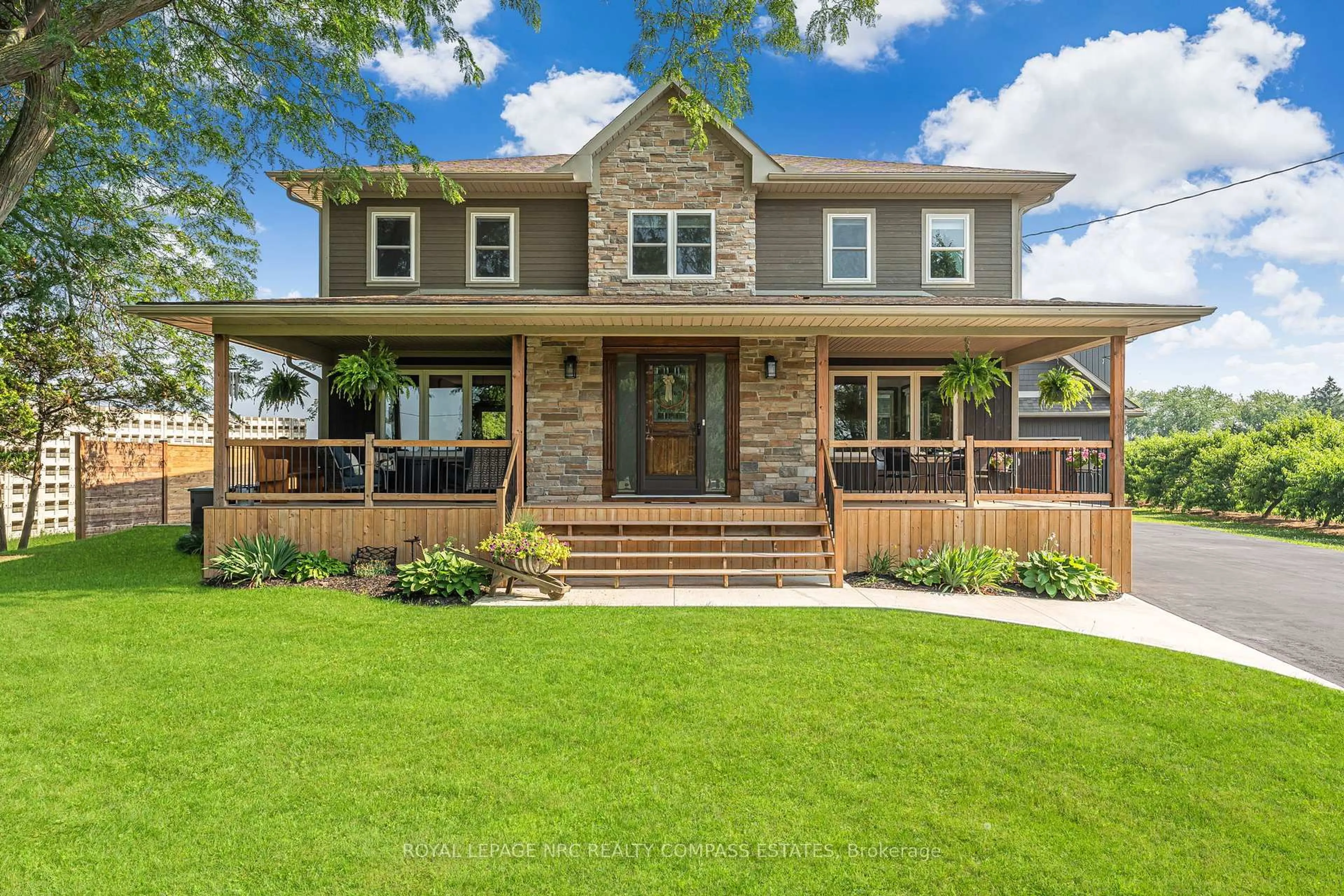 Home with brick exterior material, street for 43 Scott St, Niagara-on-the-Lake Ontario L0S 1J0