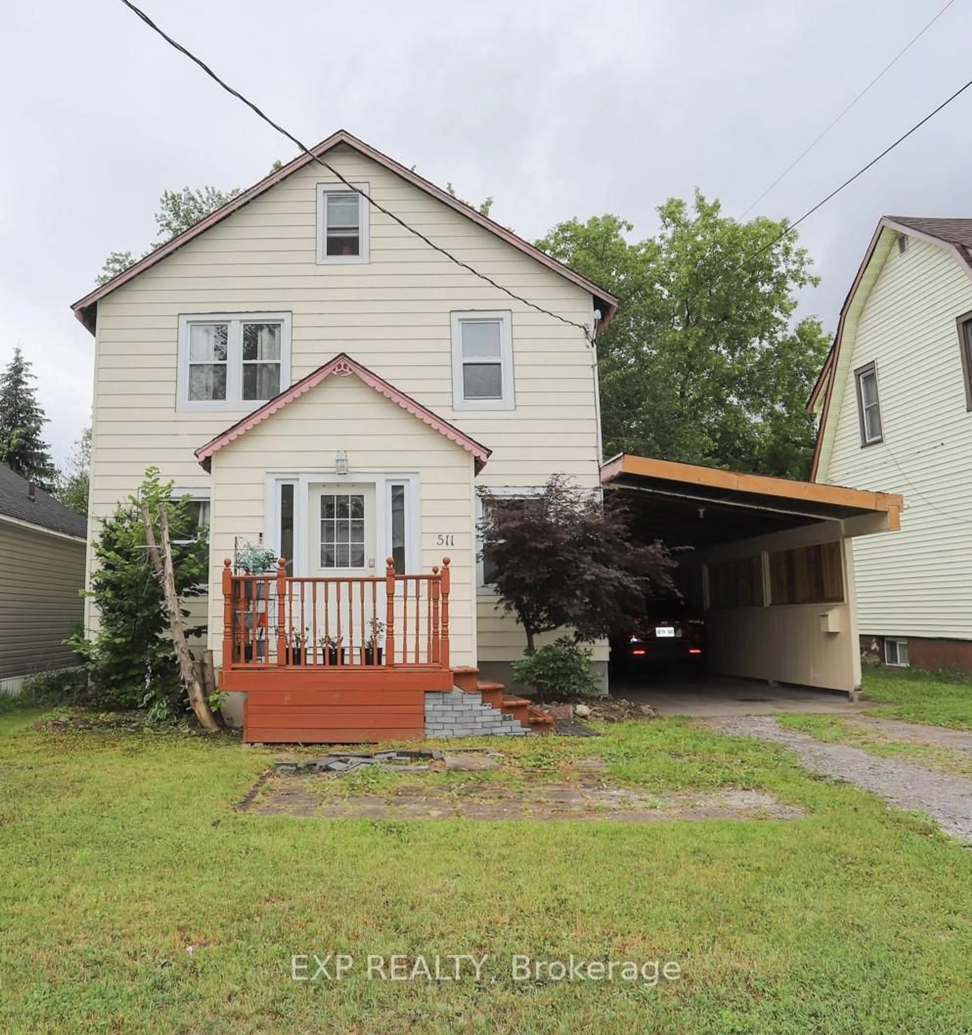 A pic from outside/outdoor area/front of a property/back of a property/a pic from drone, street for 511 Morin St, Sault Ste Marie Ontario P6C 3G1