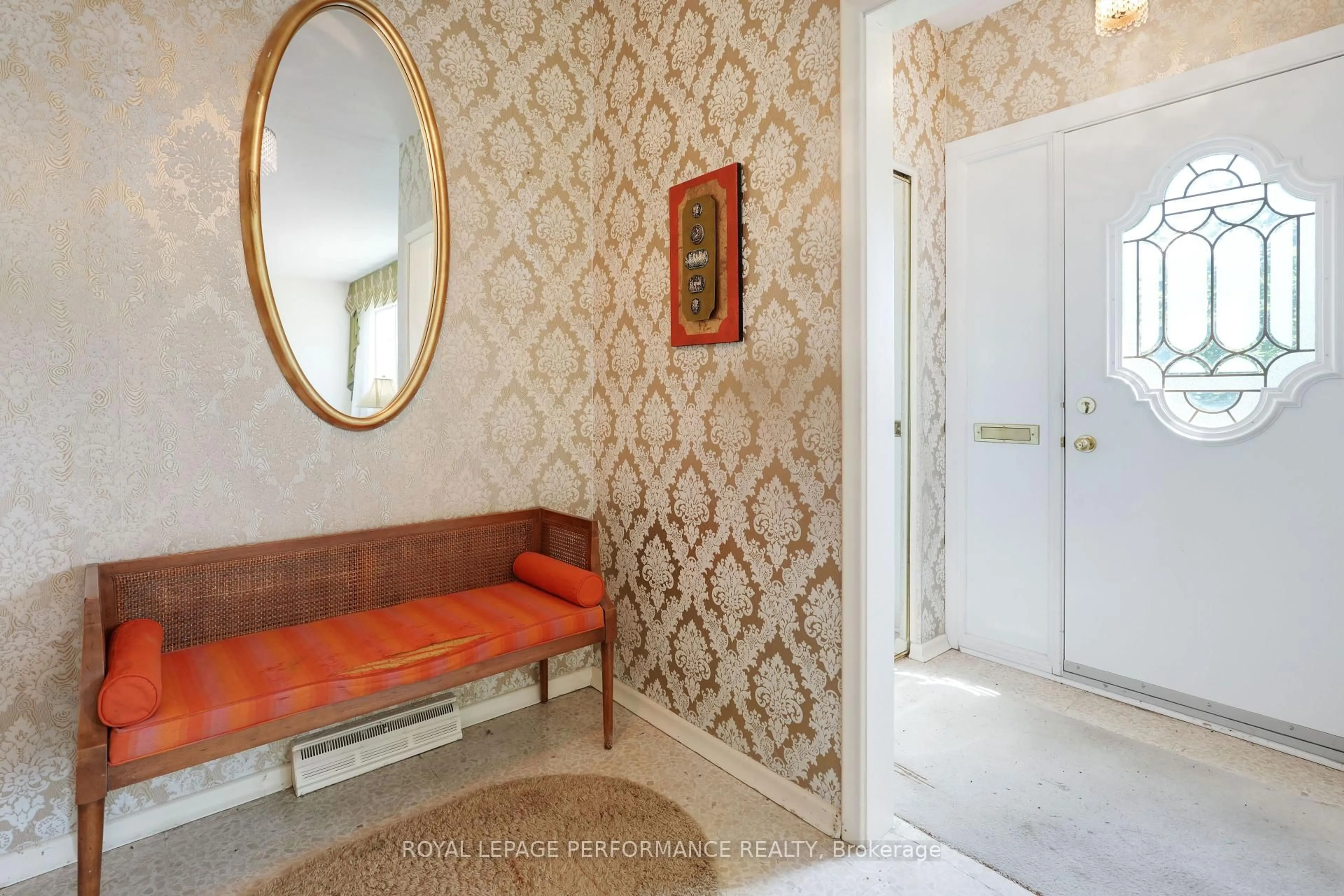 Indoor entryway for 2194 Haig Dr, Ottawa Ontario K1G 2L2