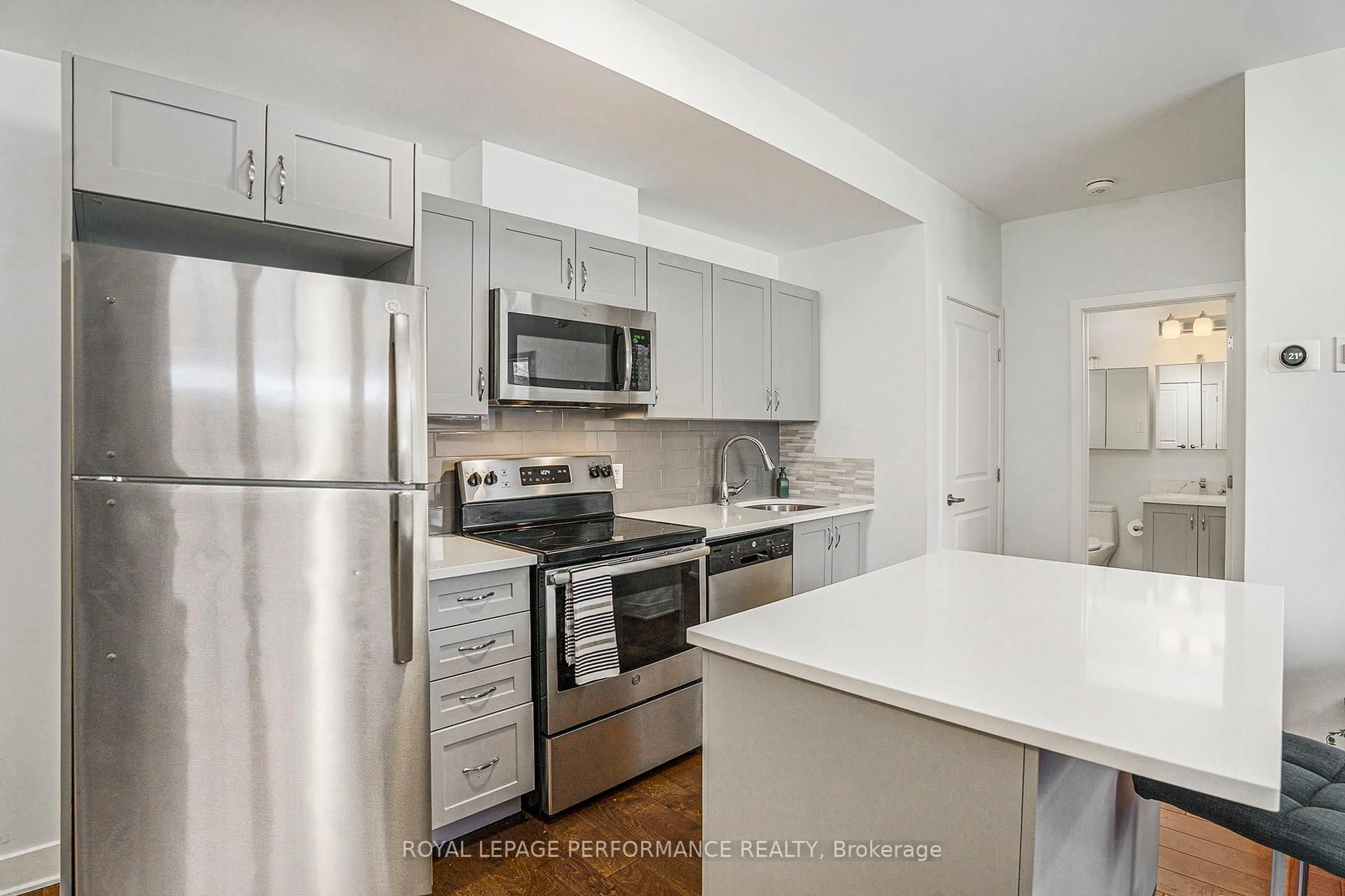 Standard kitchen, unknown for 315 TERRAVITA #L02, Ottawa Ontario K1V 2S1