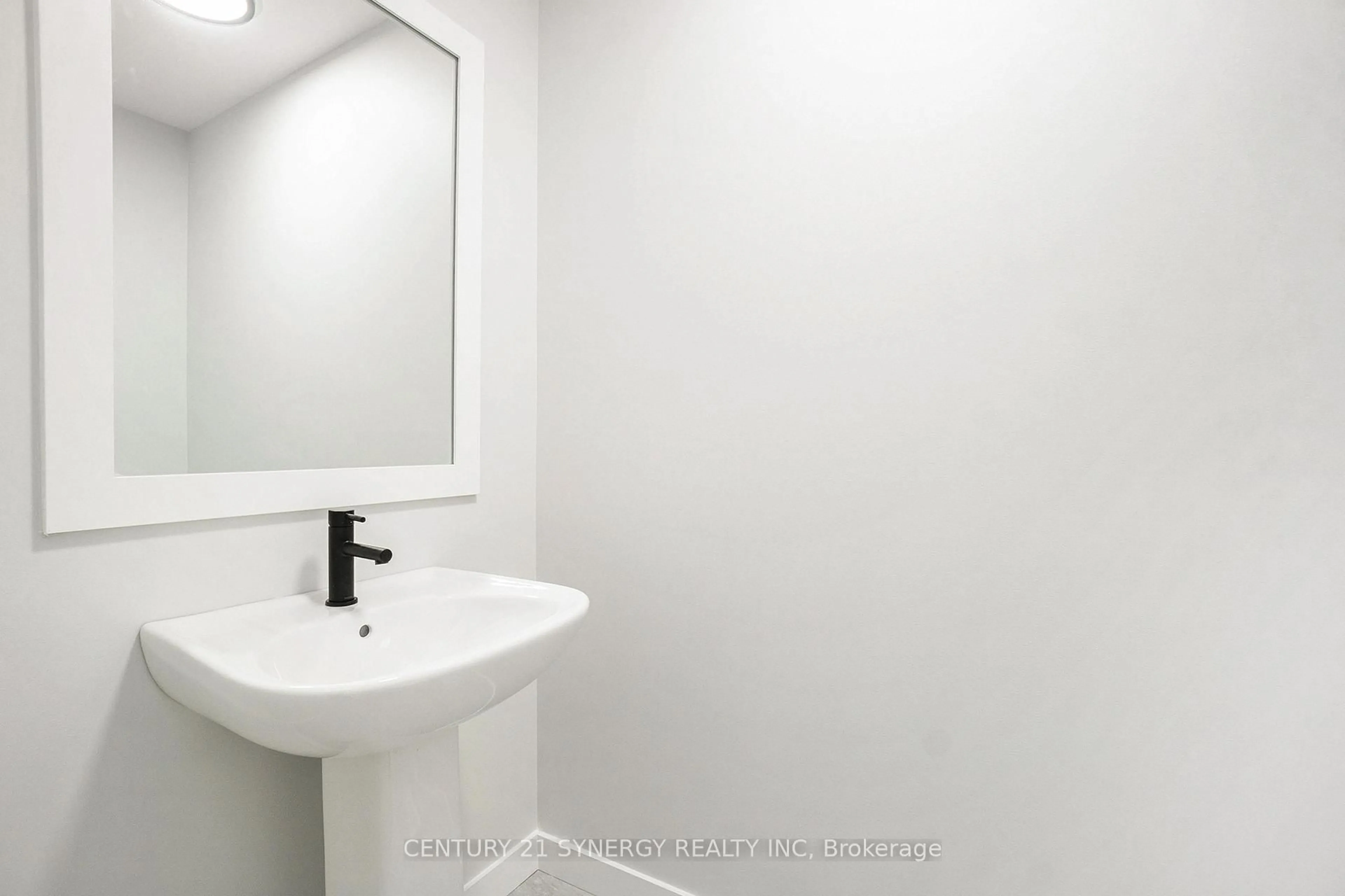 Standard bathroom, unknown for 63 VILLENEUVE St, North Stormont Ontario K0C 1W0