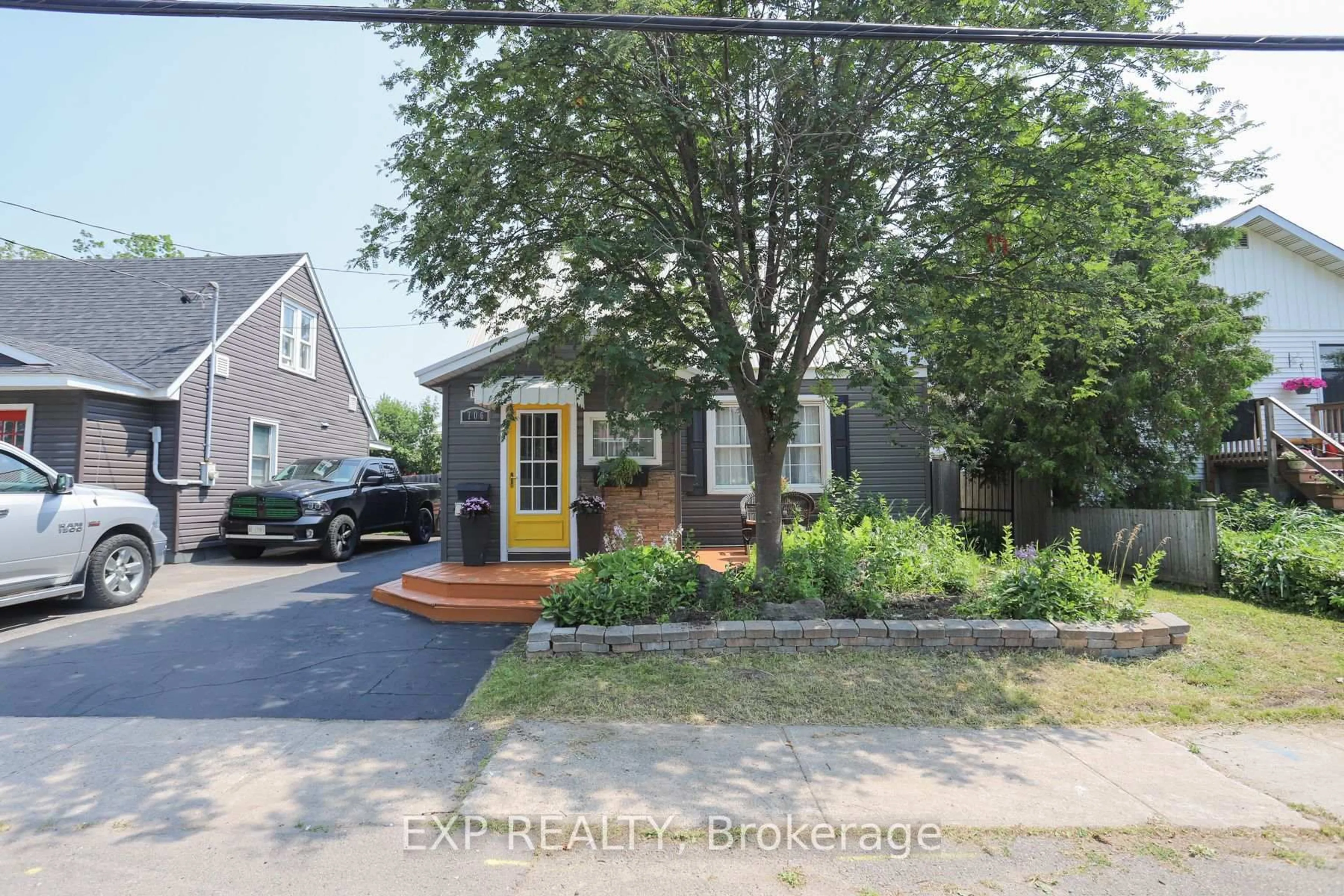 Unknown for 706 Wellington St, Sault Ste Marie Ontario P6C 3V2