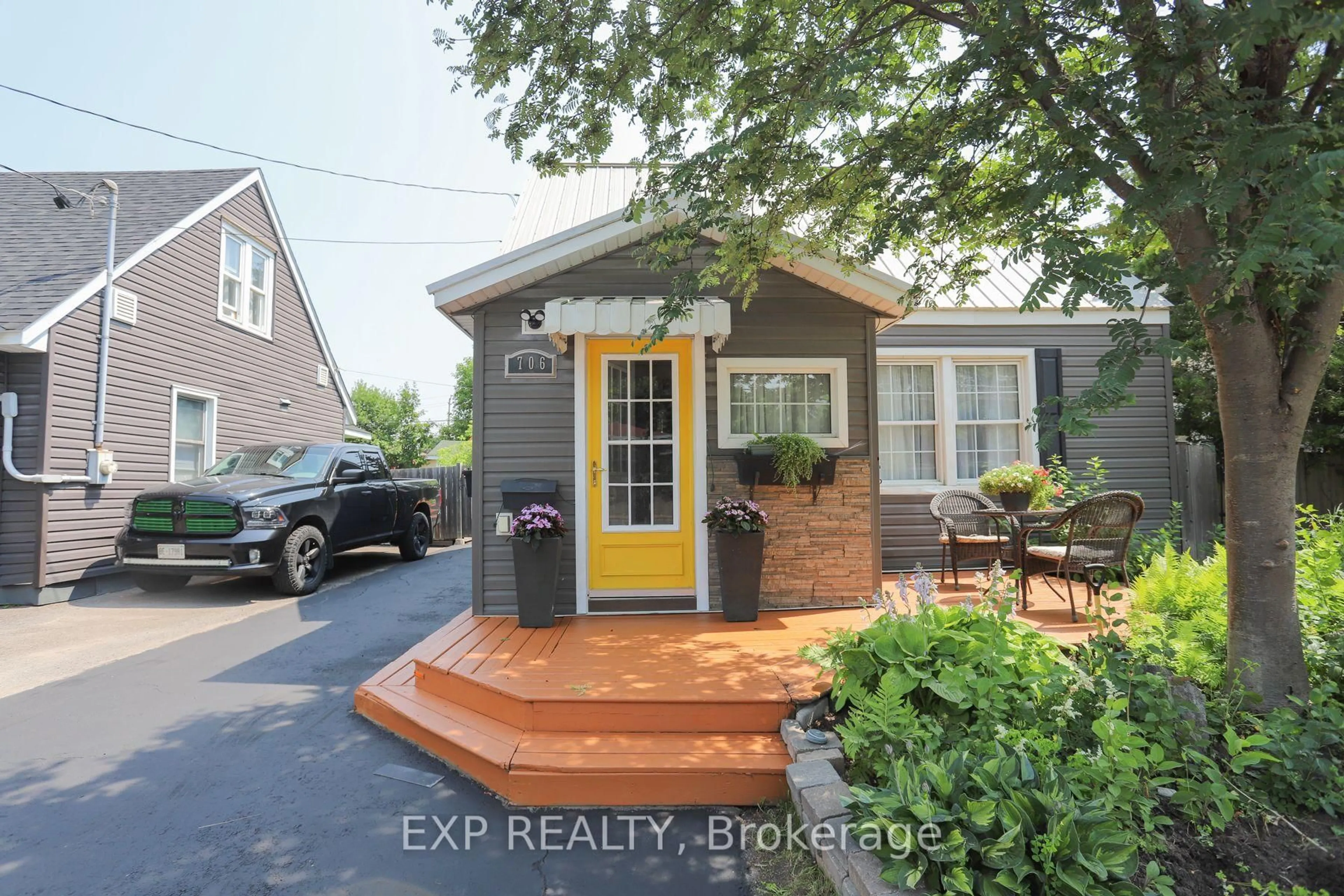 Unknown for 706 Wellington St, Sault Ste Marie Ontario P6C 3V2
