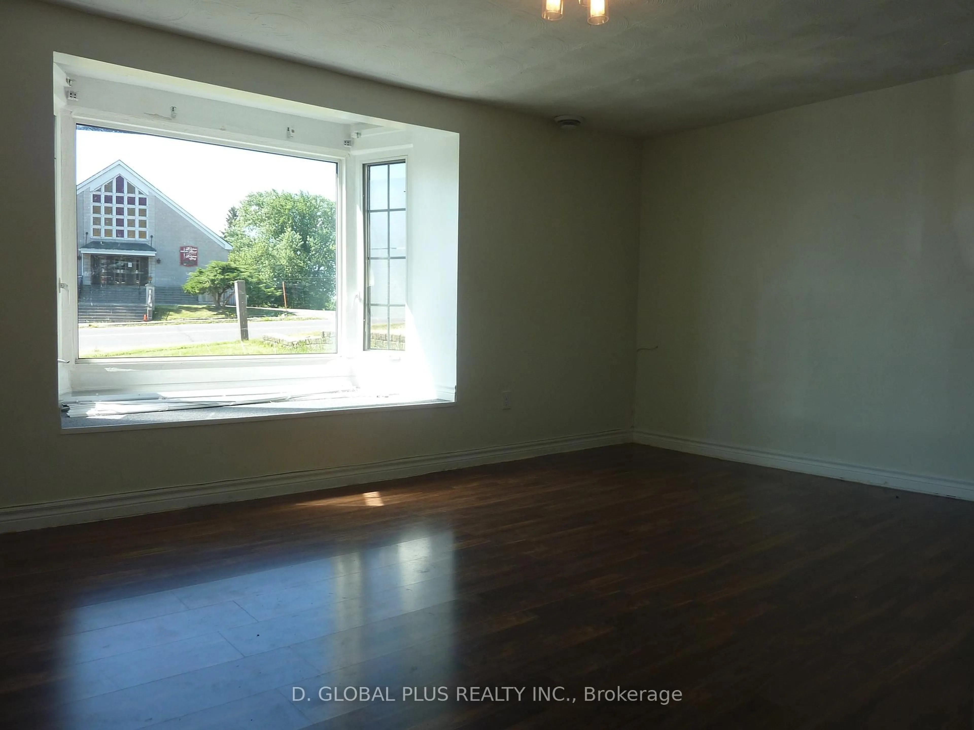 A pic of a room for 18317 County Rd 2 Highway, South Glengarry Ontario K6H 5R5