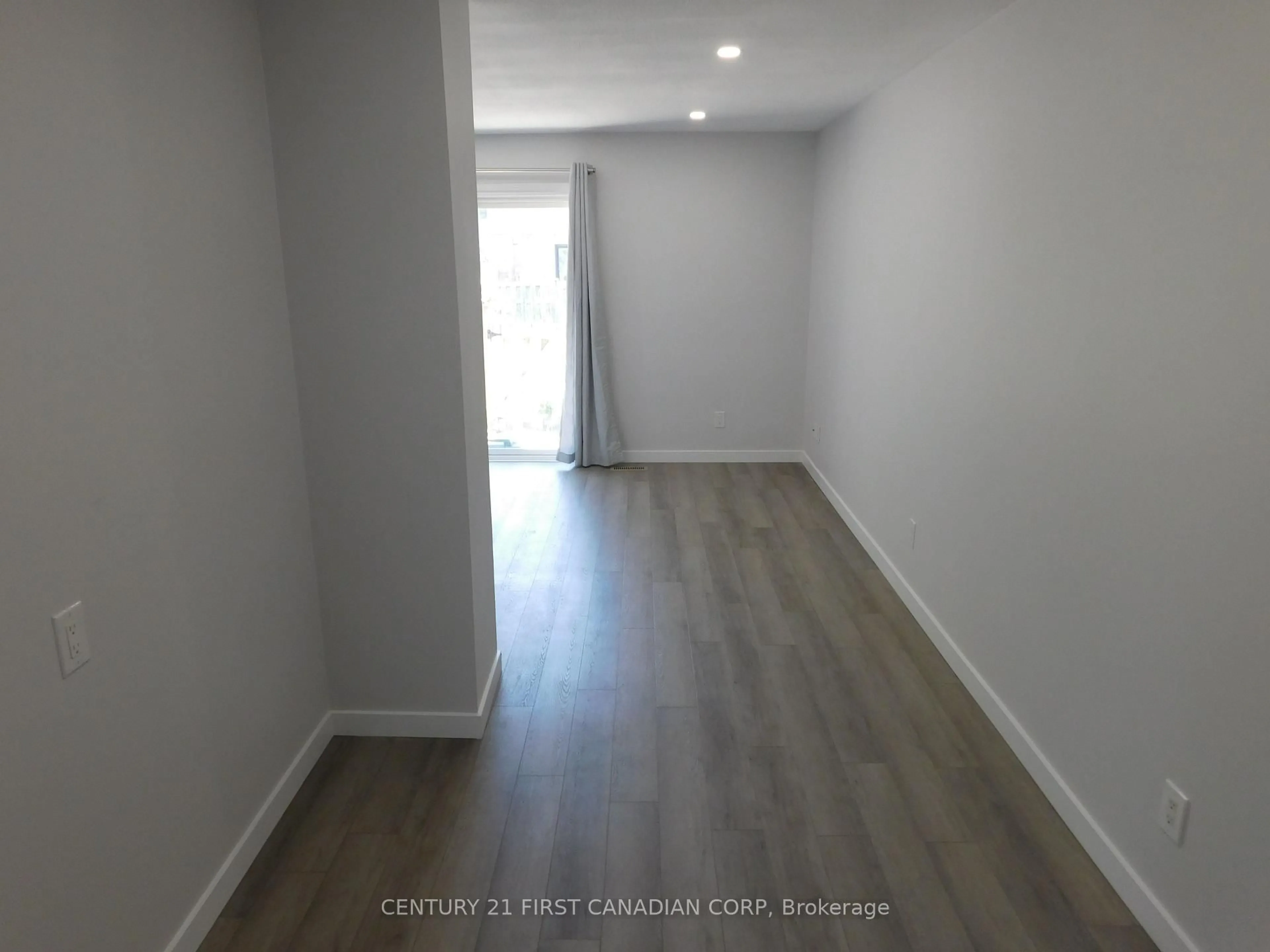 A pic of a room for 114 Pauline Cres #82, London South Ontario N6E 2X6