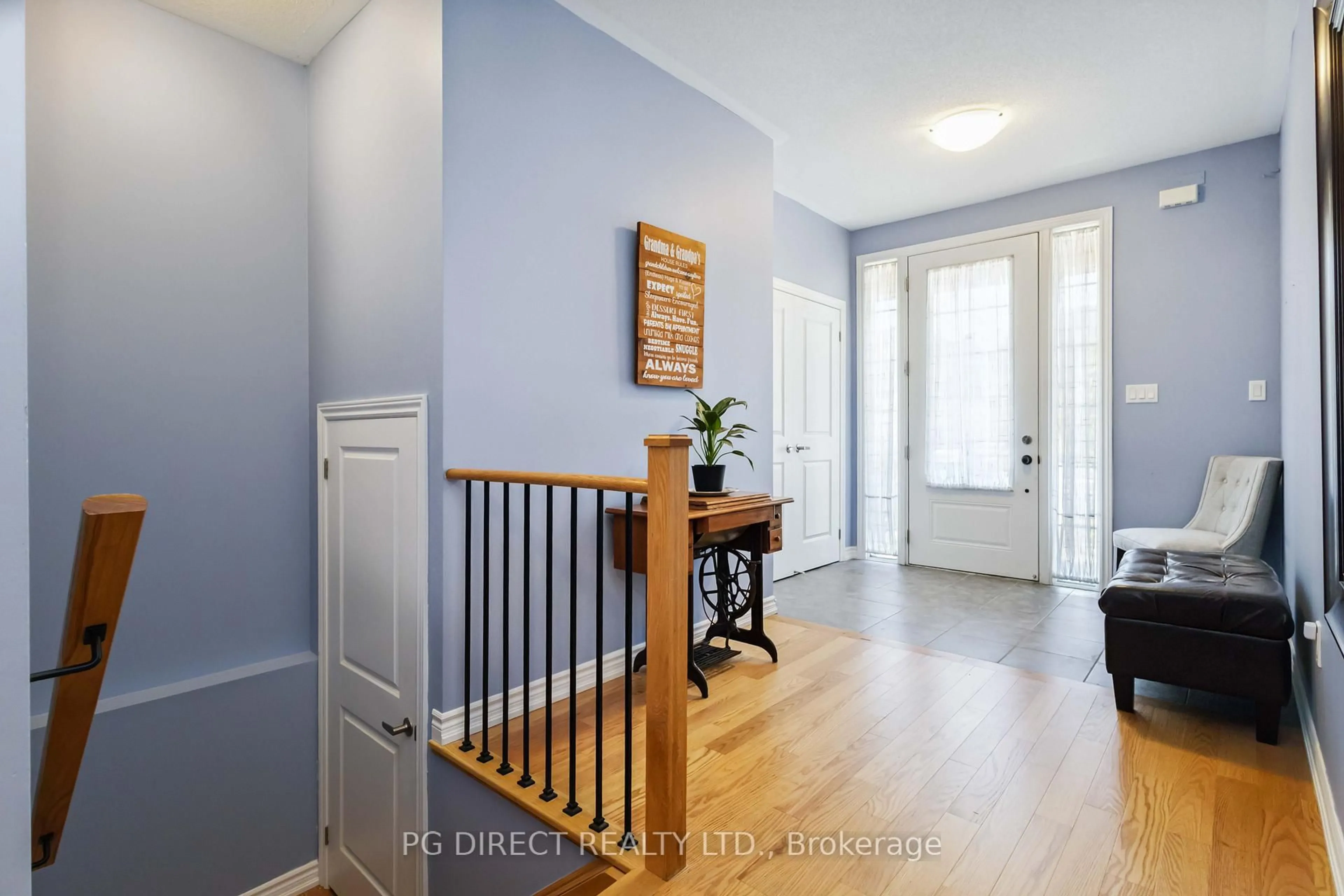 Indoor entryway for 14 Hennessey Cres, Kawartha Lakes Ontario K9V 0P2