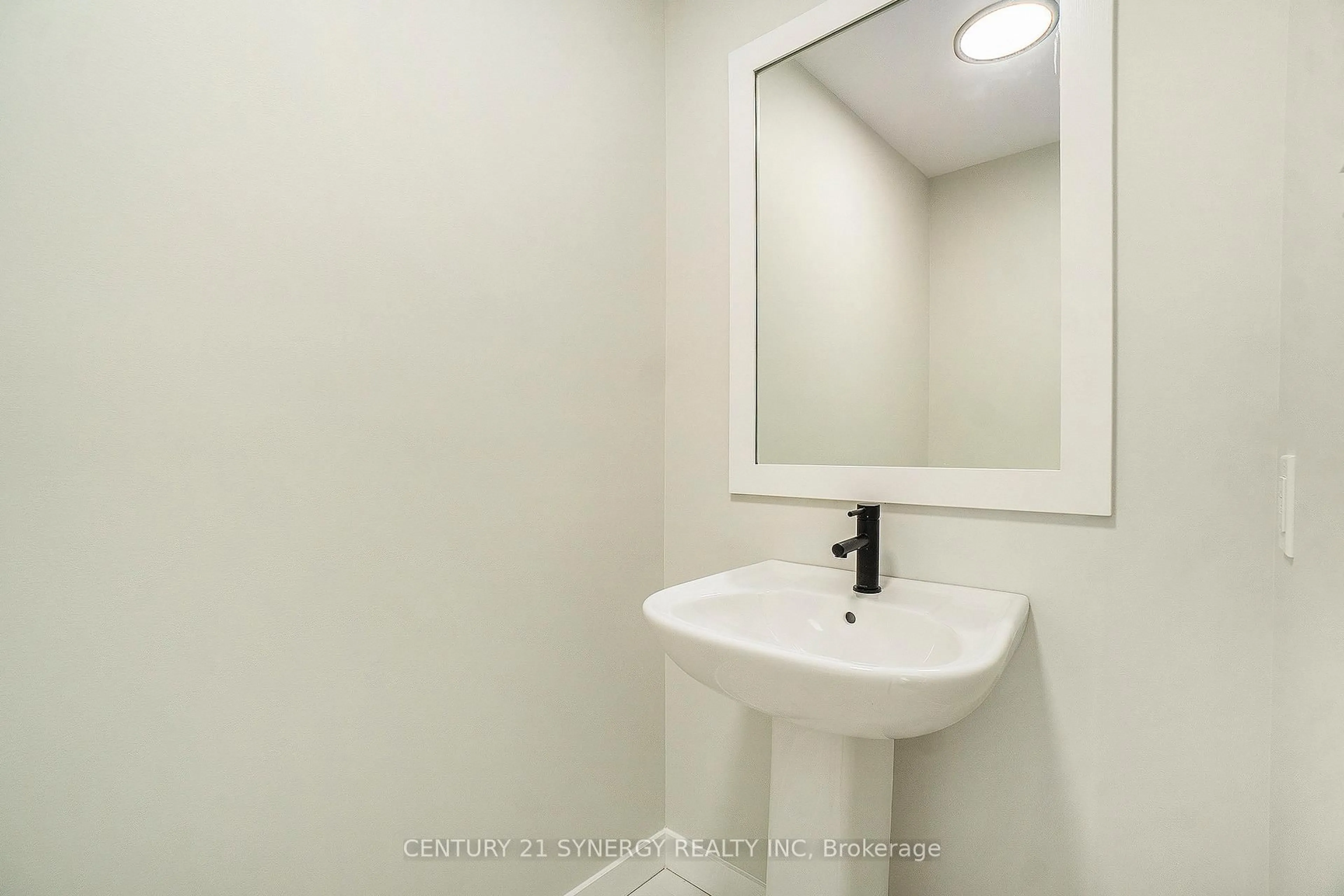 Standard bathroom, unknown for 65 VILLENEUVE St, North Stormont Ontario K0C 1W0