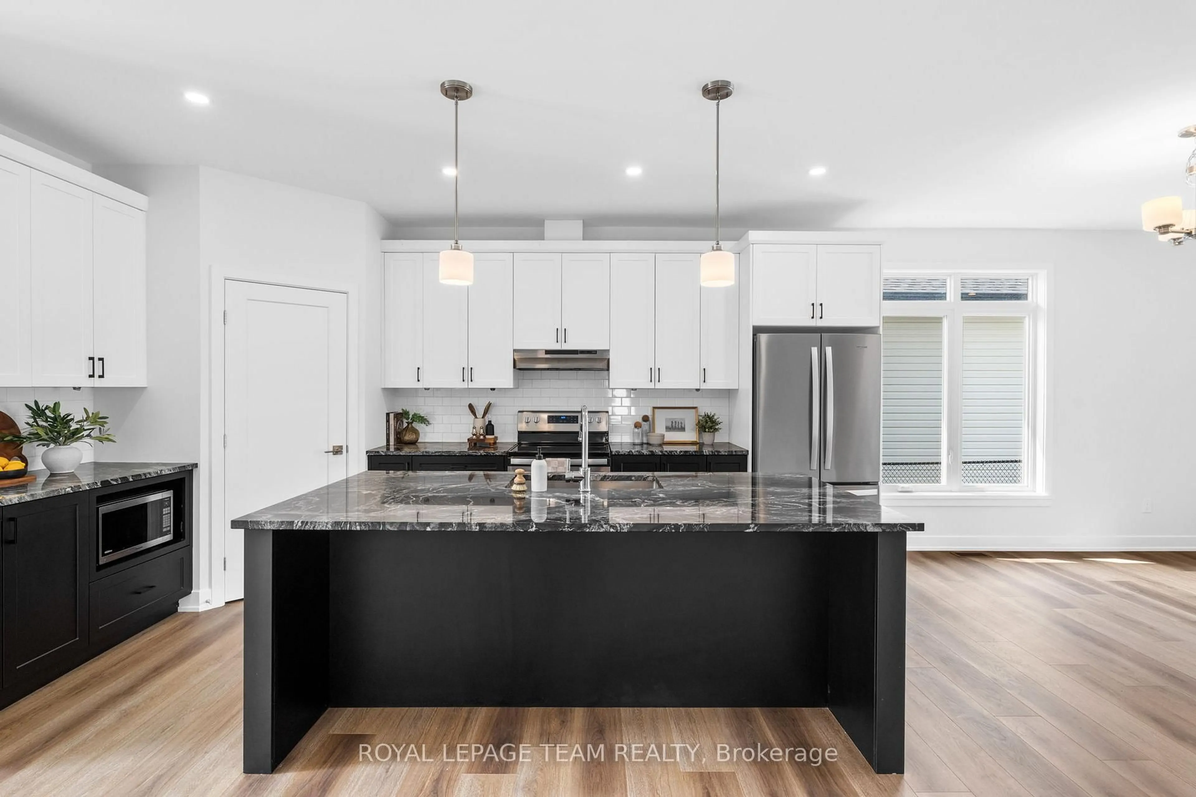 Open concept kitchen, unknown for 293 WOOD Ave, Smiths Falls Ontario K7A 5H4