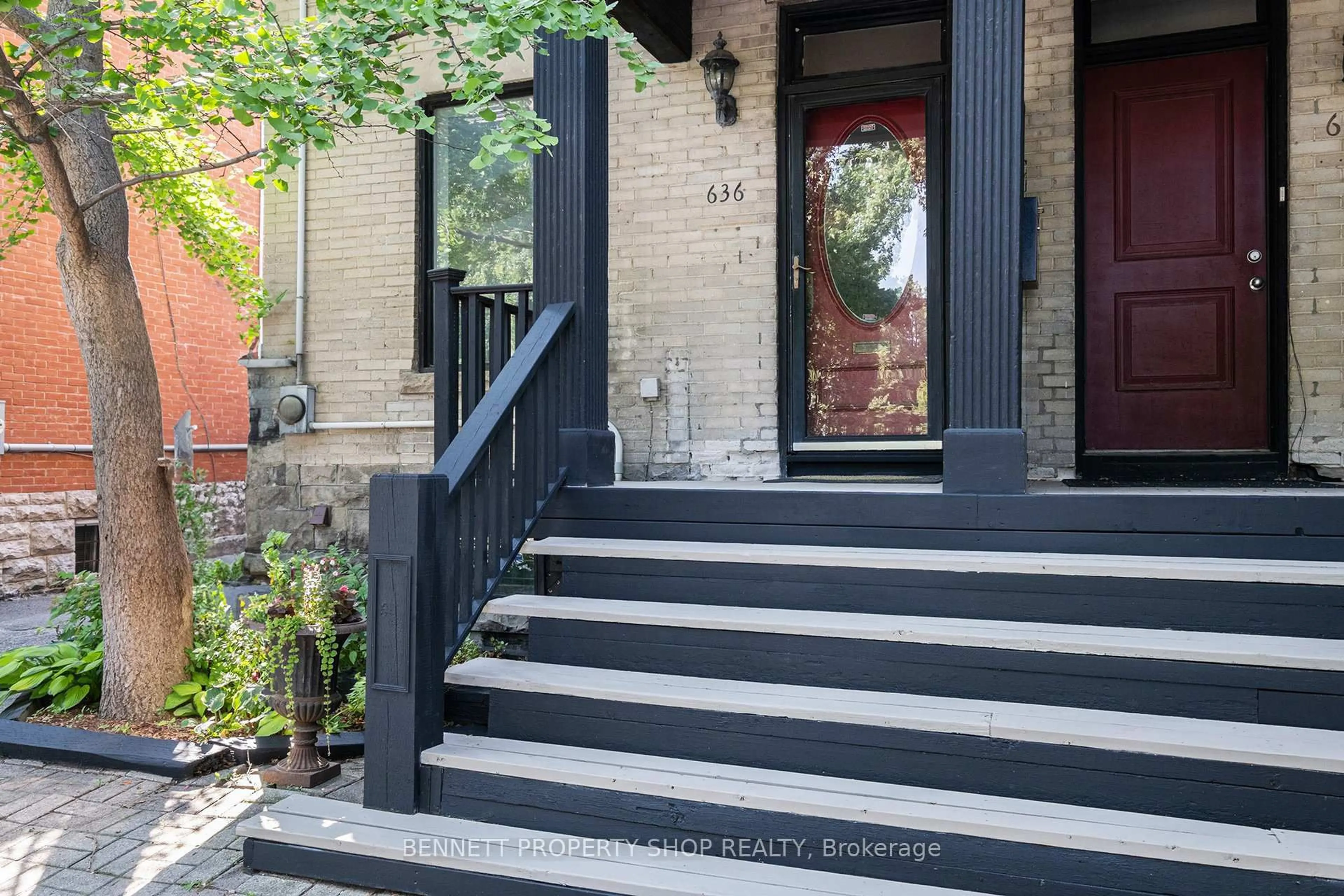 Unknown for 636 Gladstone Ave, Ottawa Ontario K1R 5P4