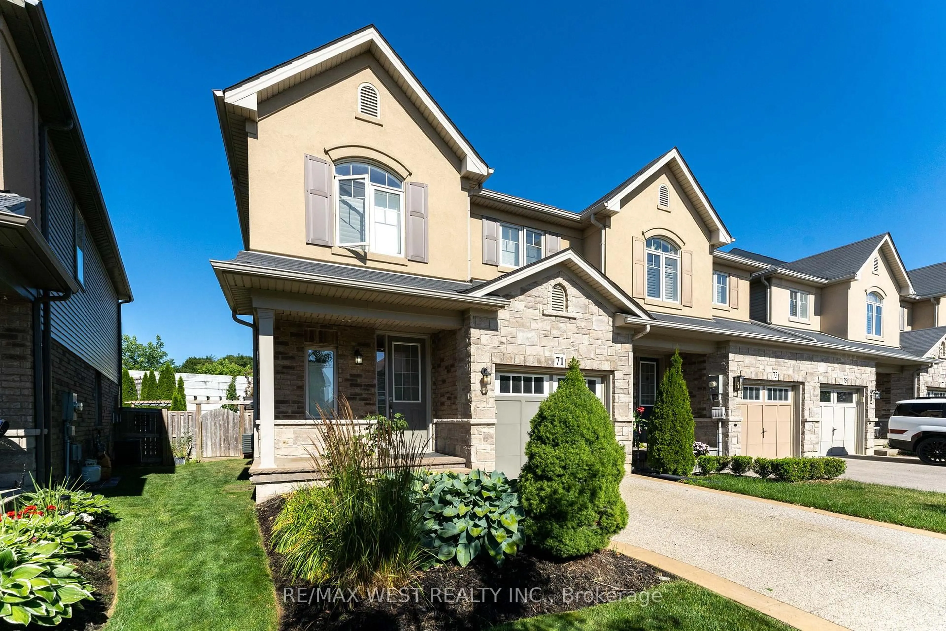 Home with brick exterior material, street for 71 Sexton Cres, Hamilton Ontario L9G 0E2
