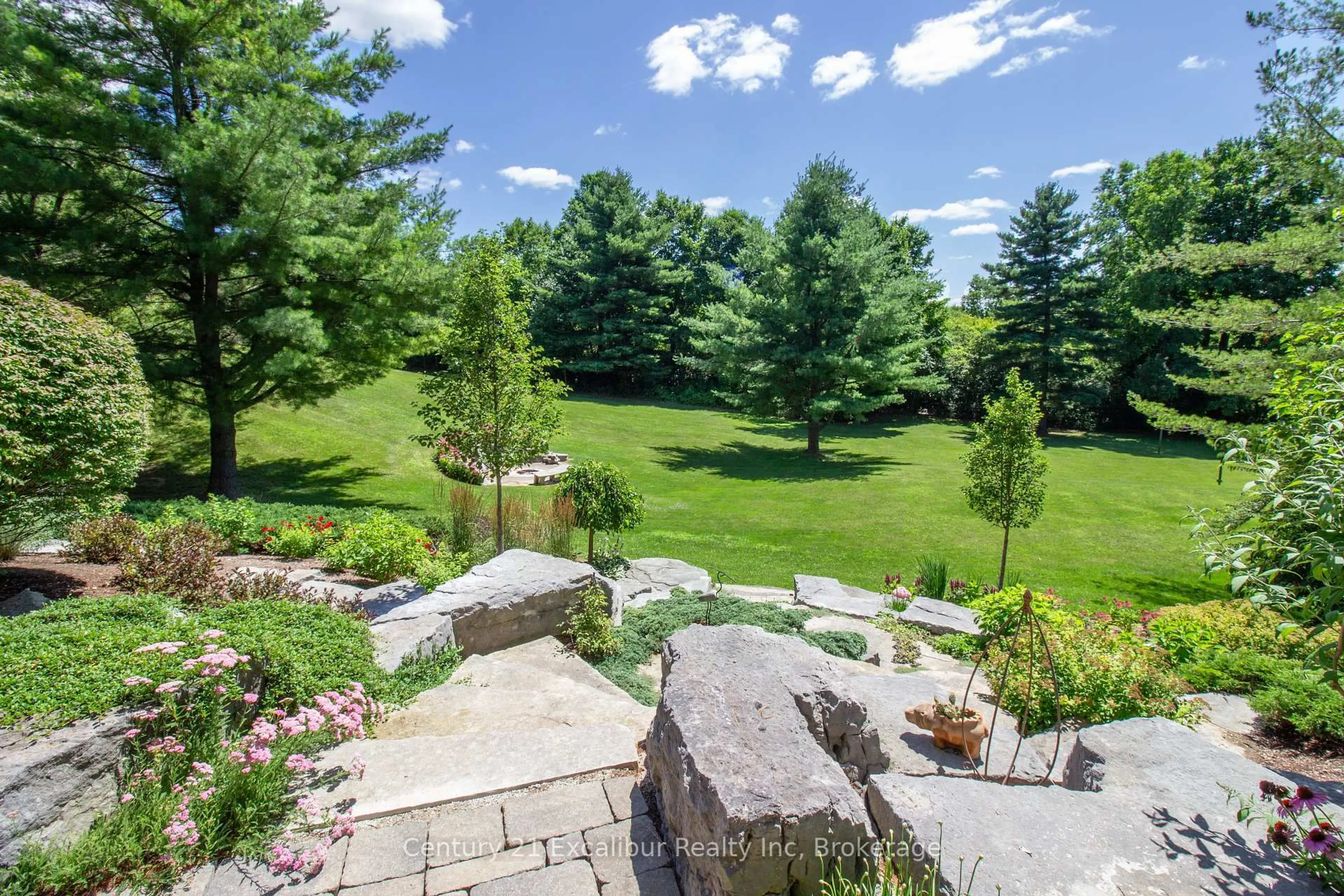 Patio, water/lake/river/ocean view for 7525 WELLINGTON RD 36, Puslinch Ontario N0B 2L0