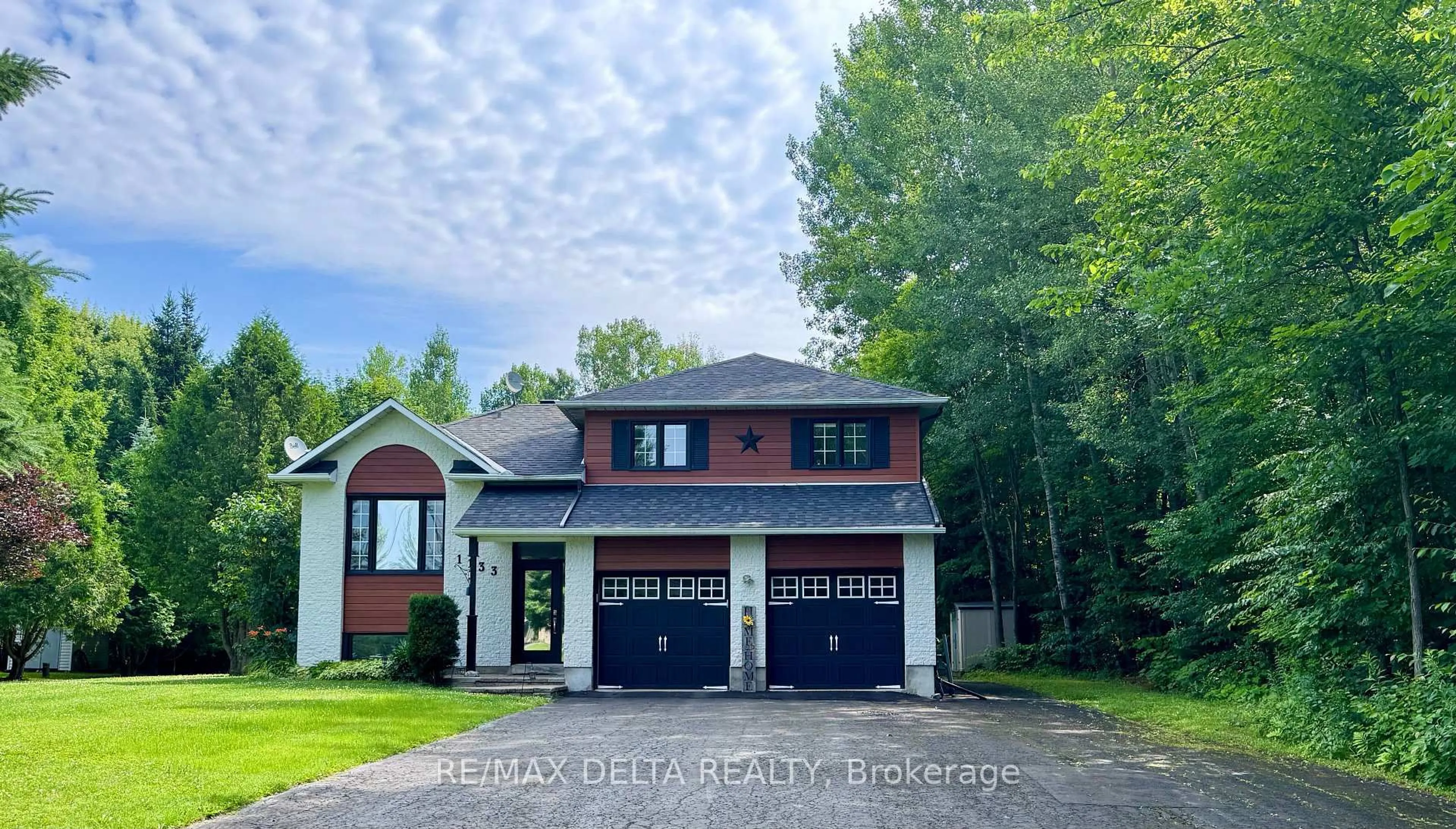 Home with brick exterior material, unknown for 1133 Hemlock St, Clarence-Rockland Ontario K4K 1K9