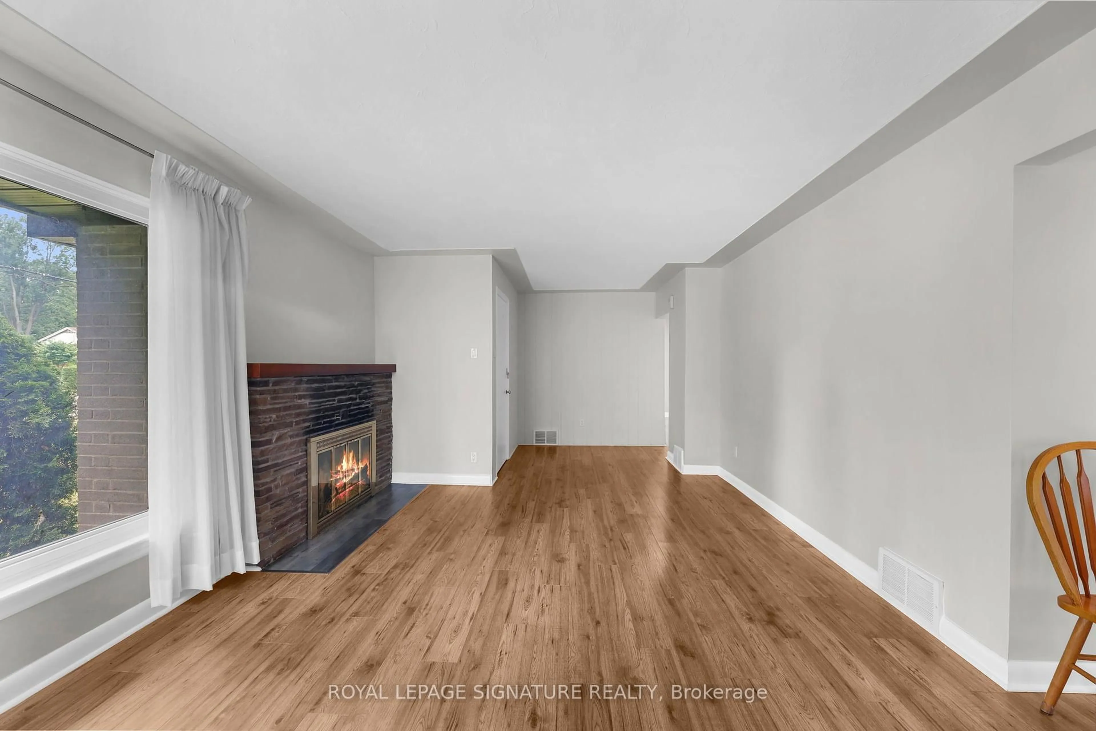 A pic of a room for 451 Coombs Ave, London North Ontario N8G 1J6