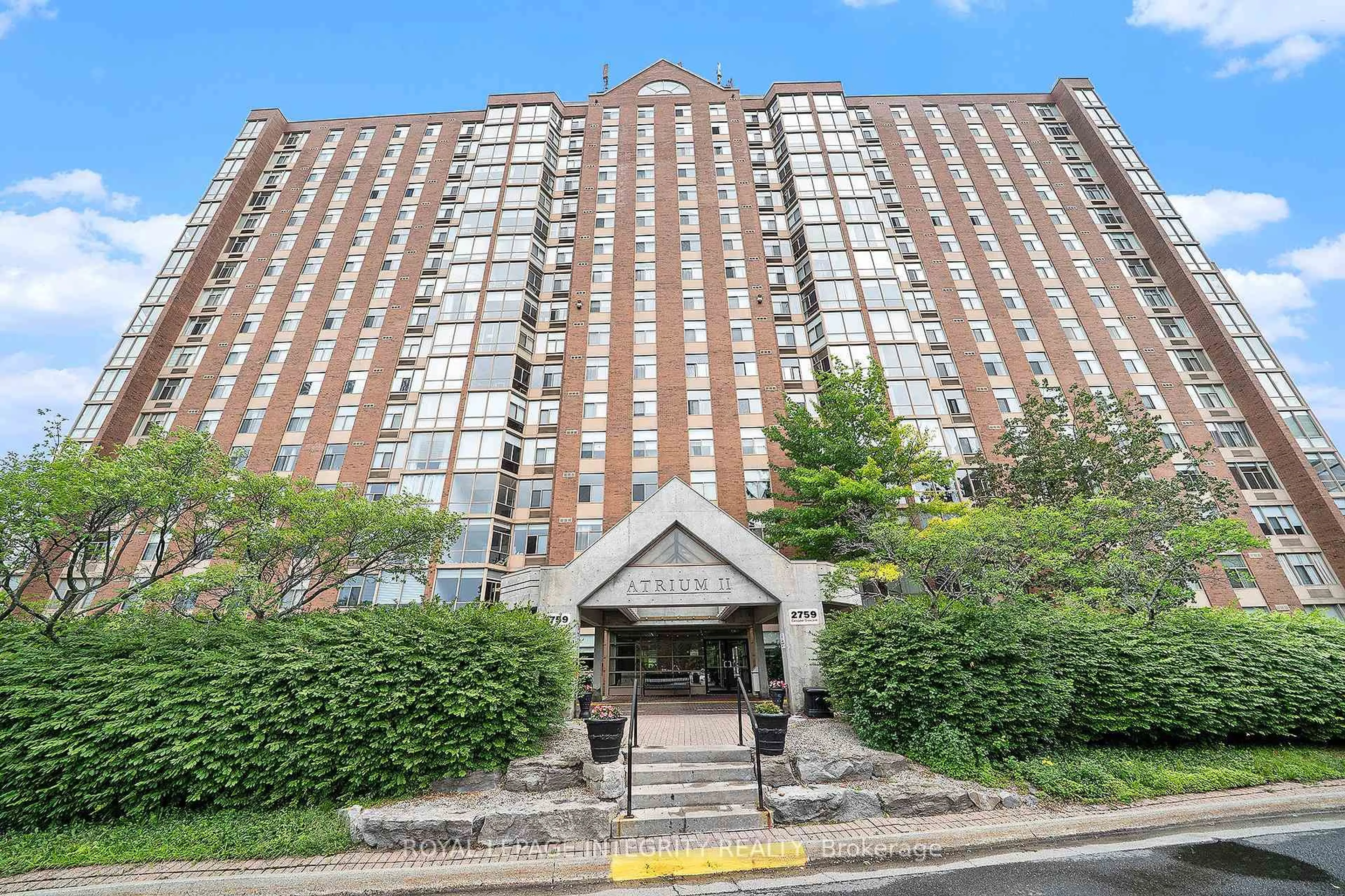 Indoor foyer for 2759 Carousel Cres #407, Ottawa Ontario K1T 2N5