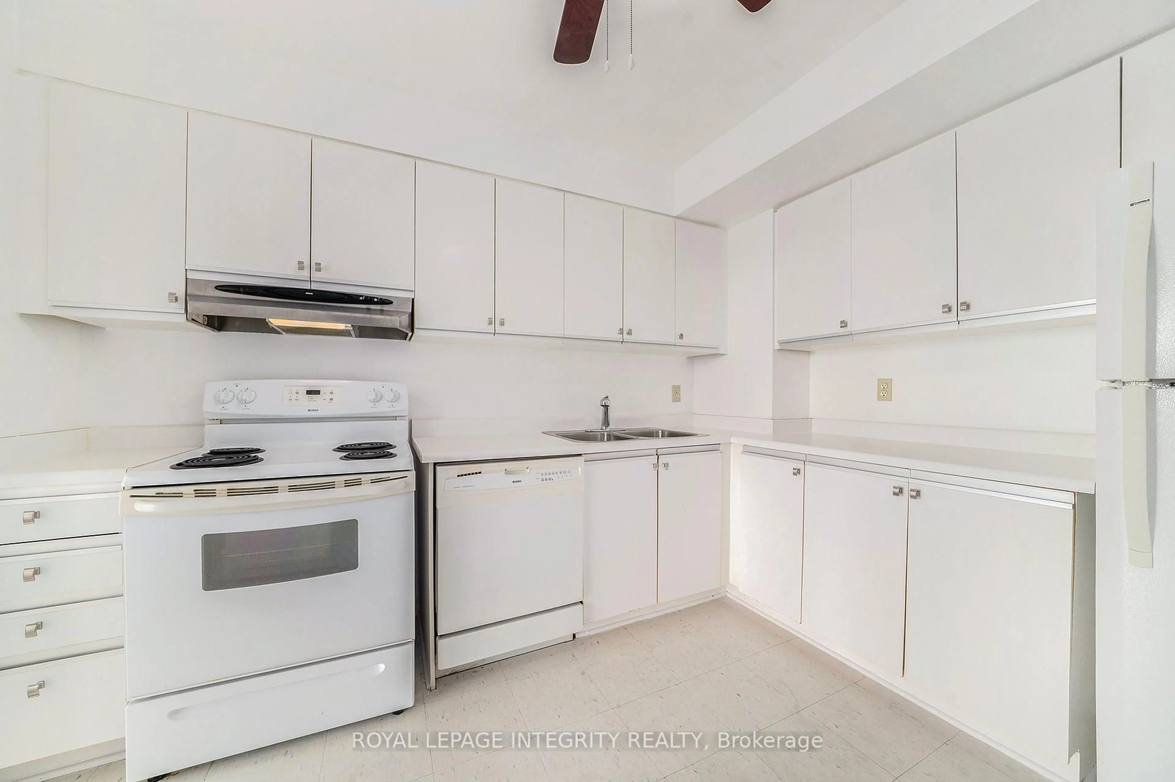 Standard kitchen, unknown for 2759 Carousel Cres #407, Ottawa Ontario K1T 2N5