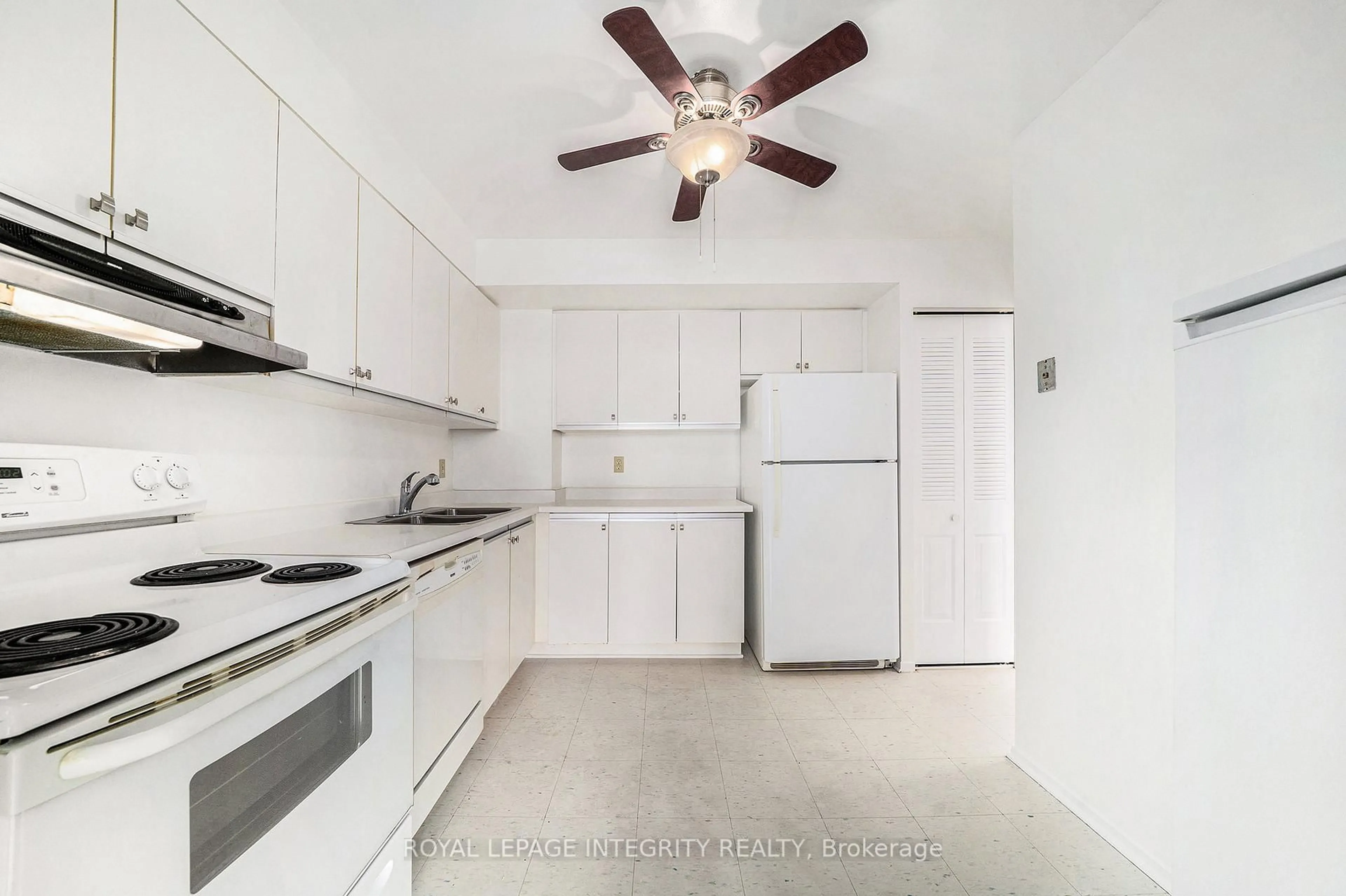 Standard kitchen, unknown for 2759 Carousel Cres #407, Ottawa Ontario K1T 2N5