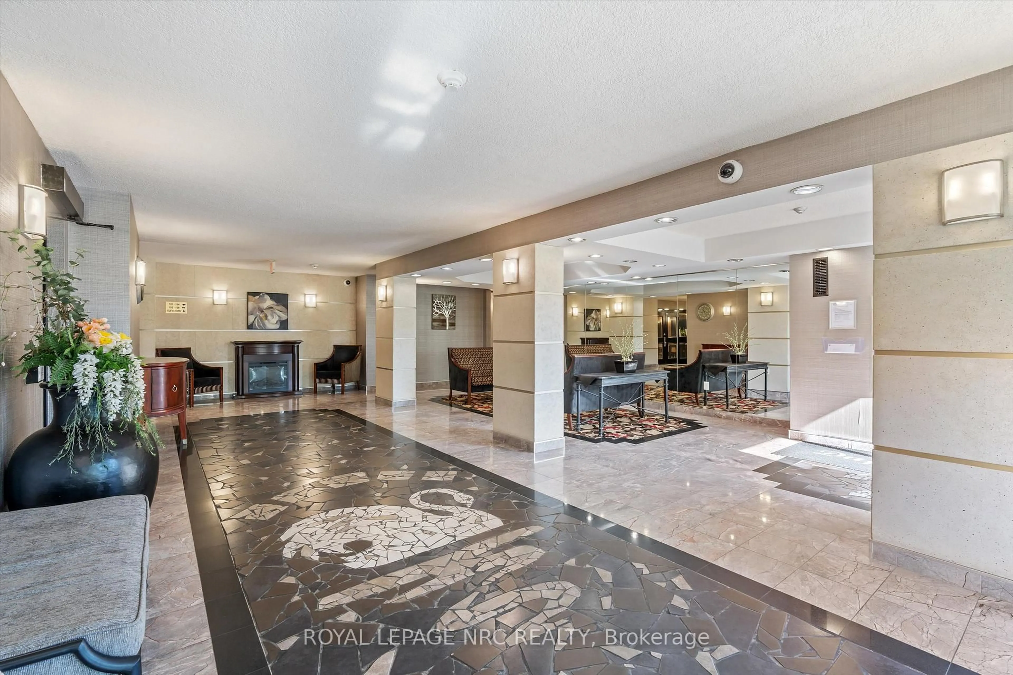 Lobby for 5100 Dorchester Rd #807, Niagara Falls Ontario L2E 7H4