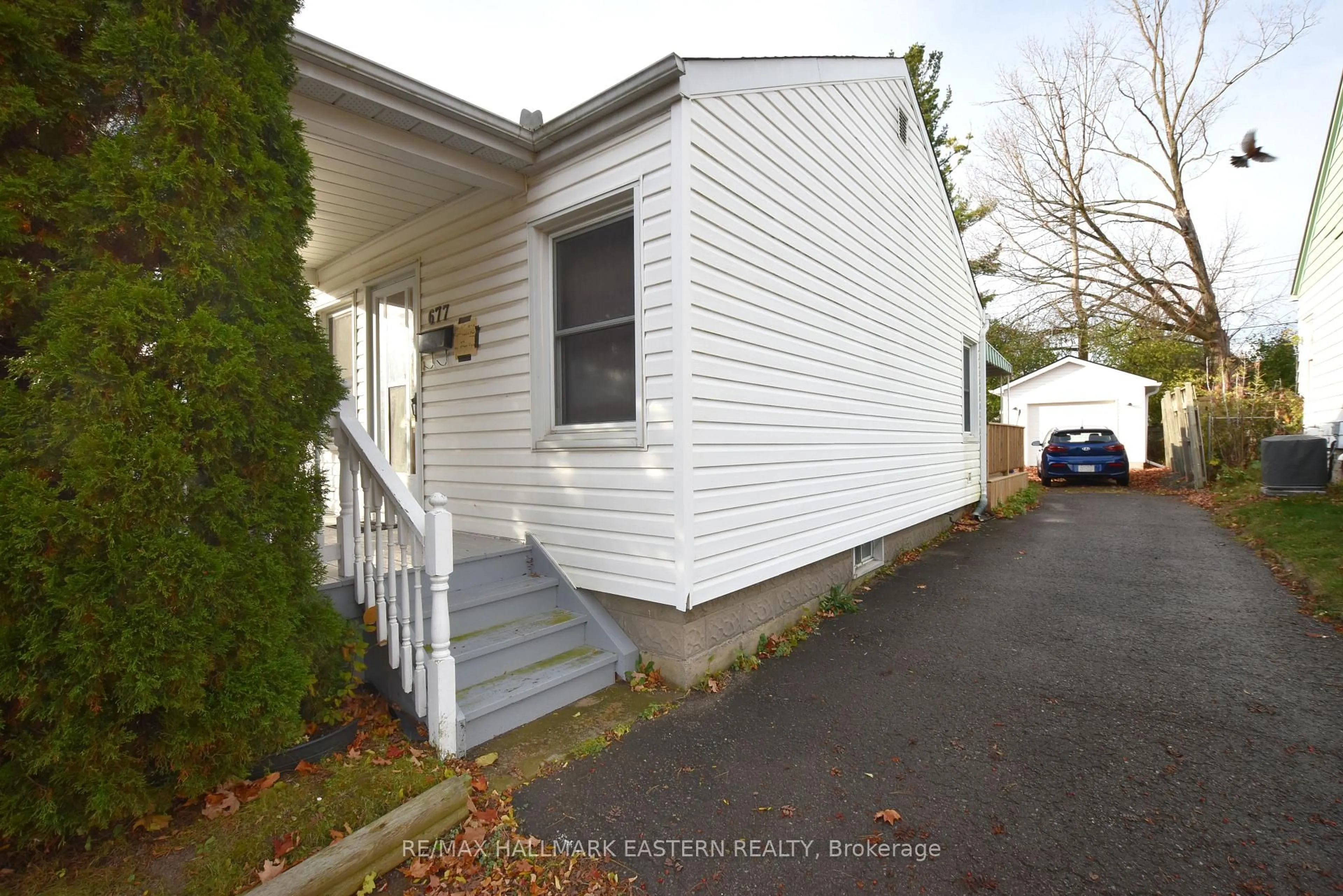 Home with vinyl exterior material, street for 677 Park St, Peterborough North Ontario K9H 4S4