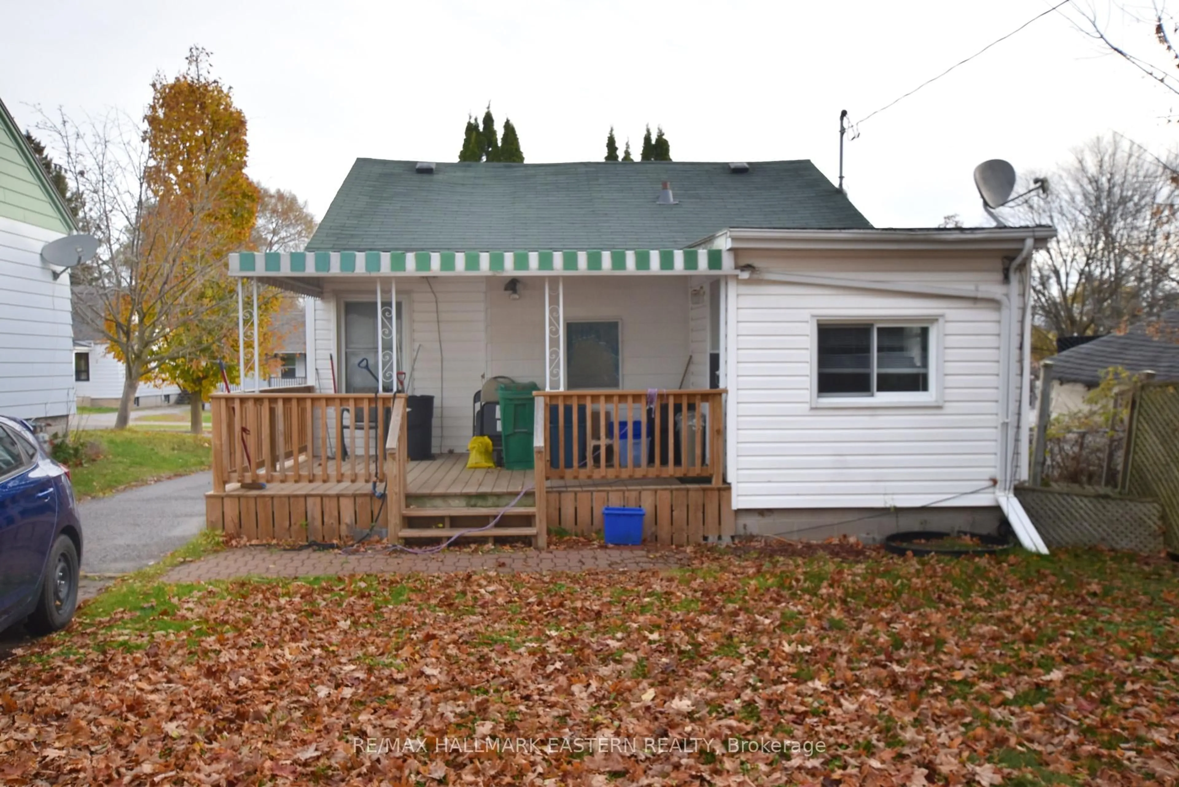Unknown for 677 Park St, Peterborough North Ontario K9H 4S4