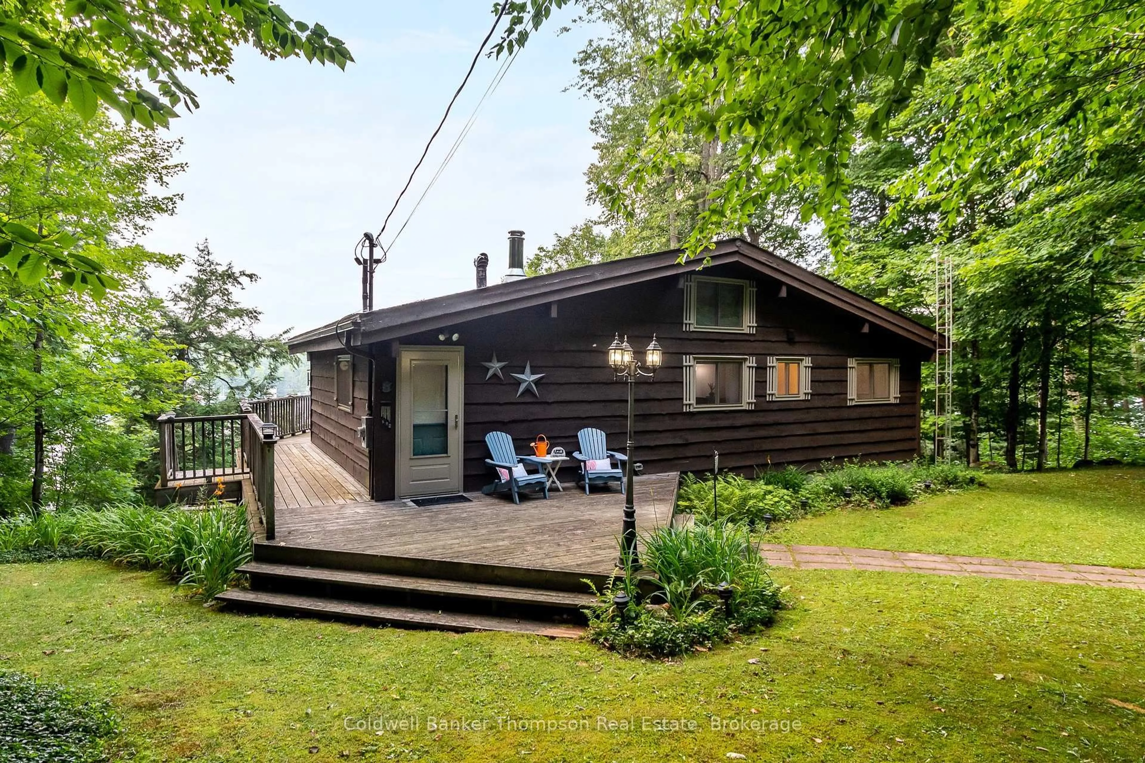 Patio, water/lake/river/ocean view for 310 North Dr, Huntsville Ontario P1H 2J2