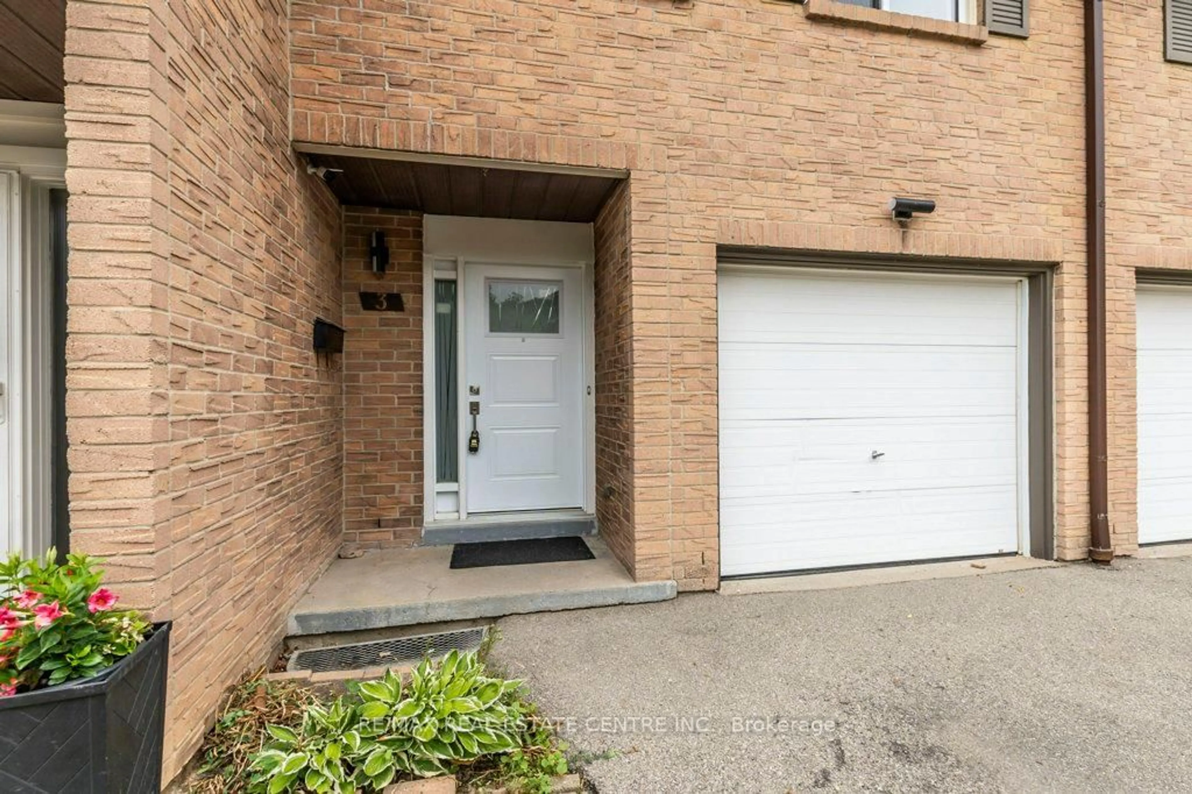Unknown for 66 Summercrest Dr #3, Hamilton Ontario L8K 6M6