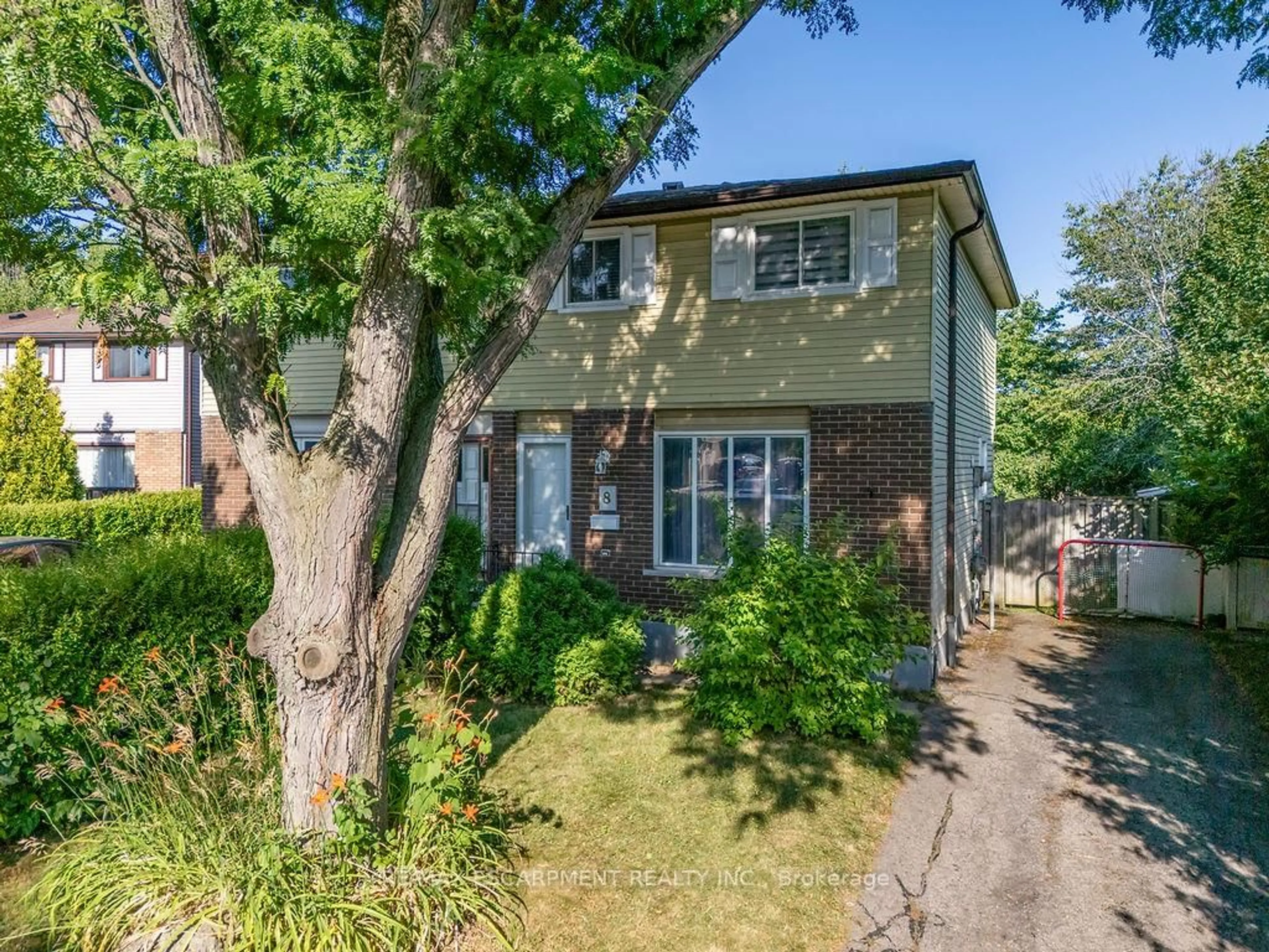 Unknown for 8 Gerrick Crt, Hamilton Ontario L9C 6H2