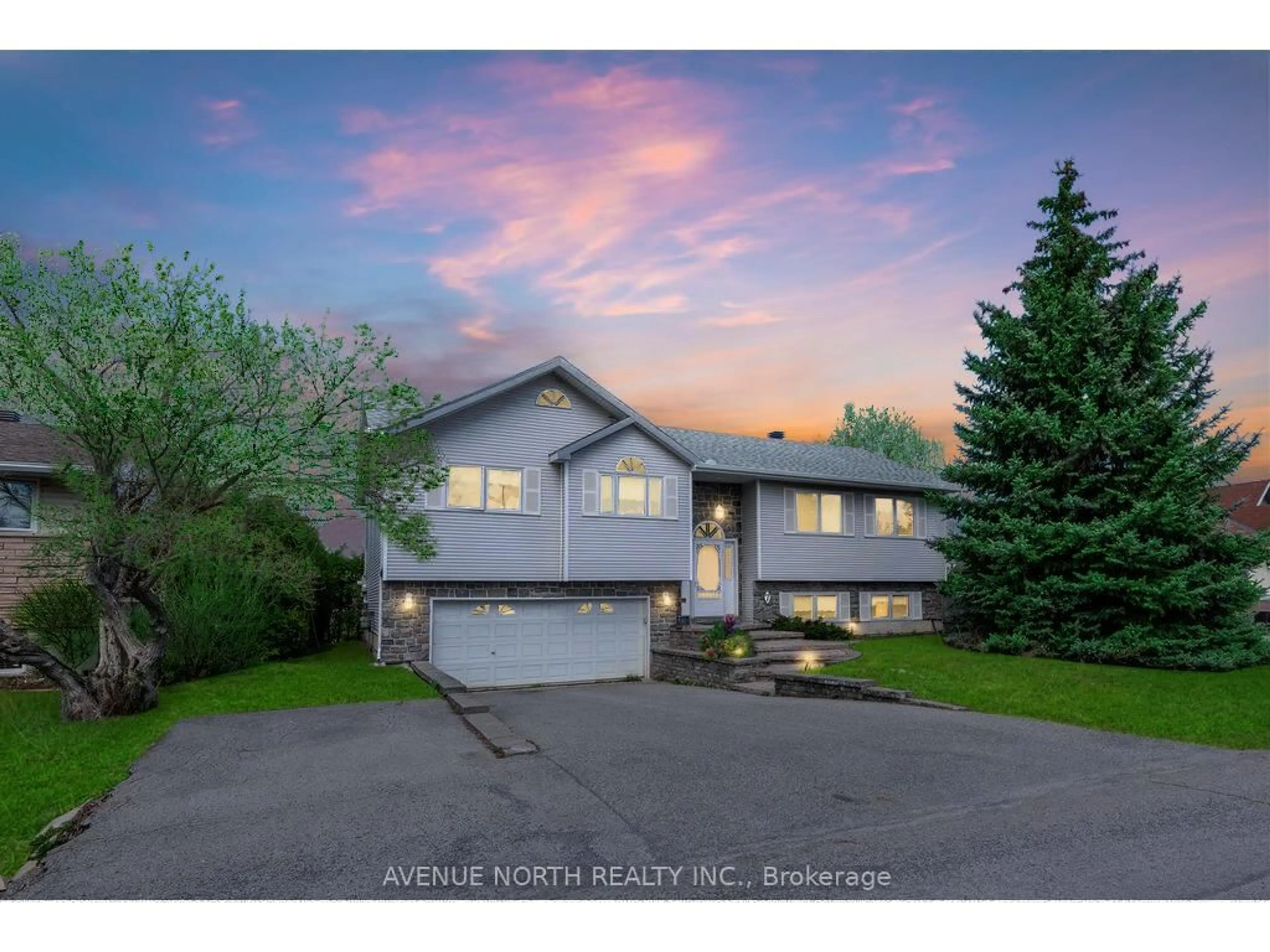 A pic from outside/outdoor area/front of a property/back of a property/a pic from drone, mountain view for 7 Riverbend Dr, Ottawa Ontario K2H 5G9