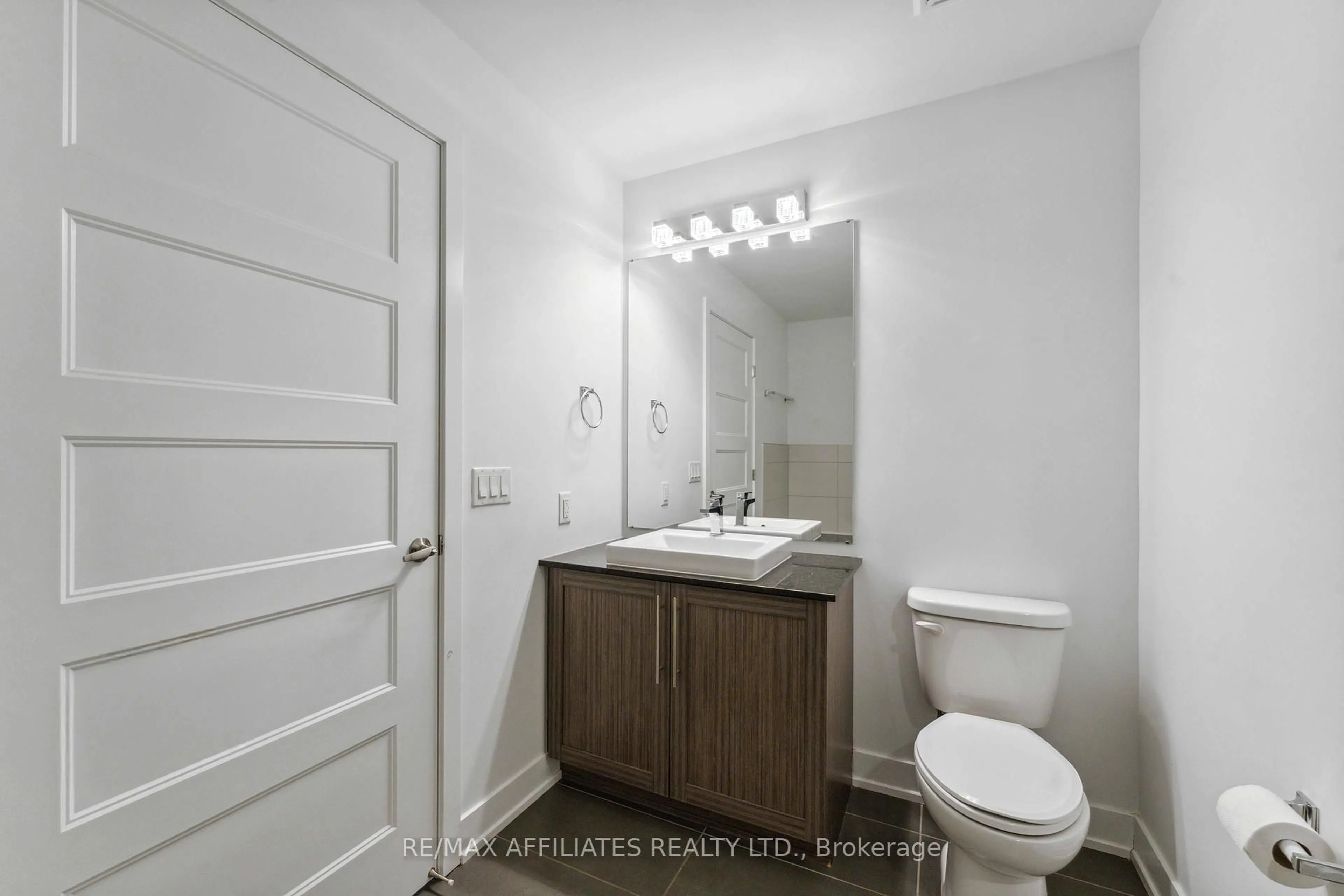 Standard bathroom, unknown for 200 Inlet Private #1103, Ottawa Ontario K4A 5H3