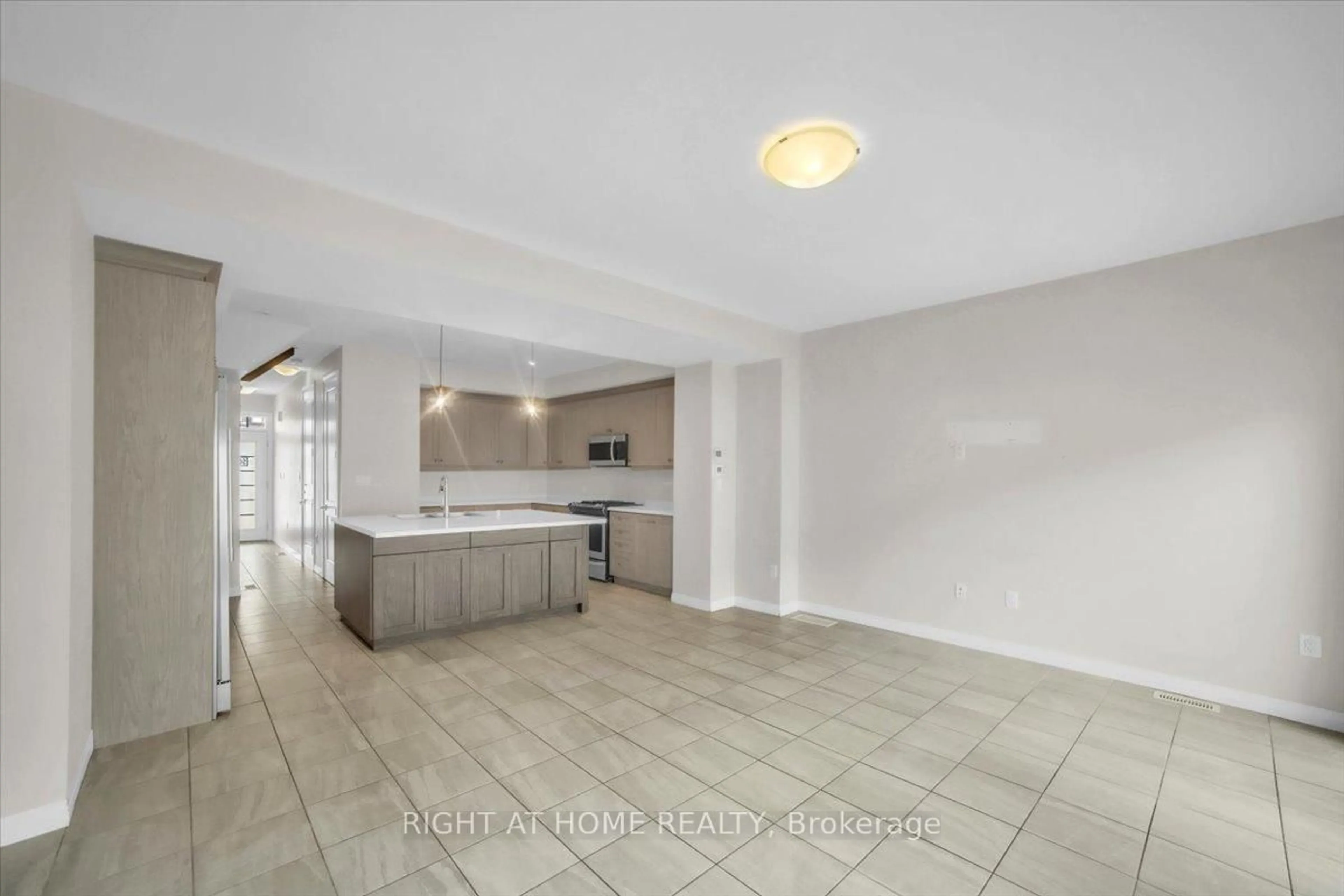 Open concept kitchen, unknown for 64 Soho St, Hamilton Ontario L8J 0L4