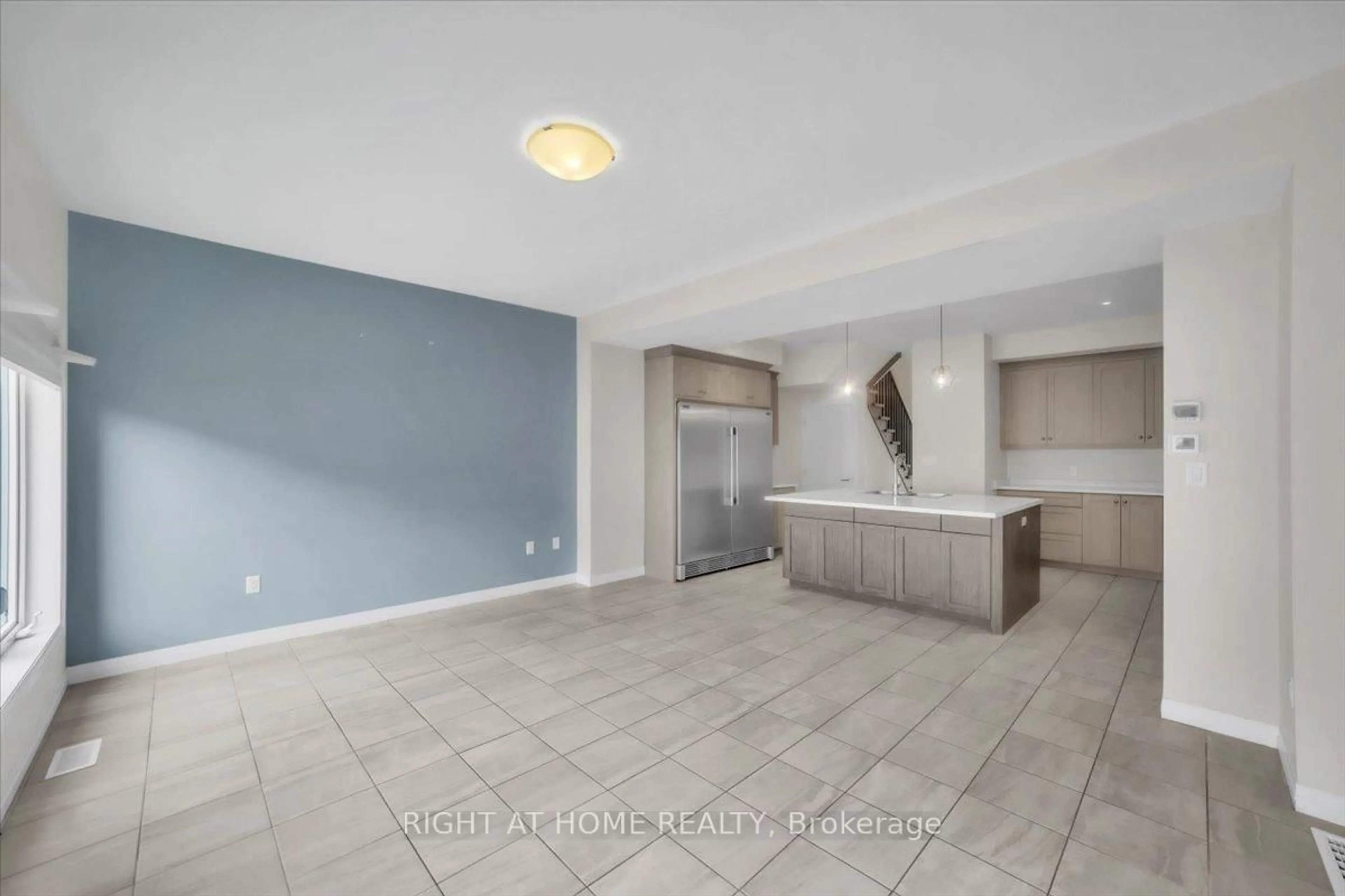 Unknown for 64 Soho St, Hamilton Ontario L8J 0L4