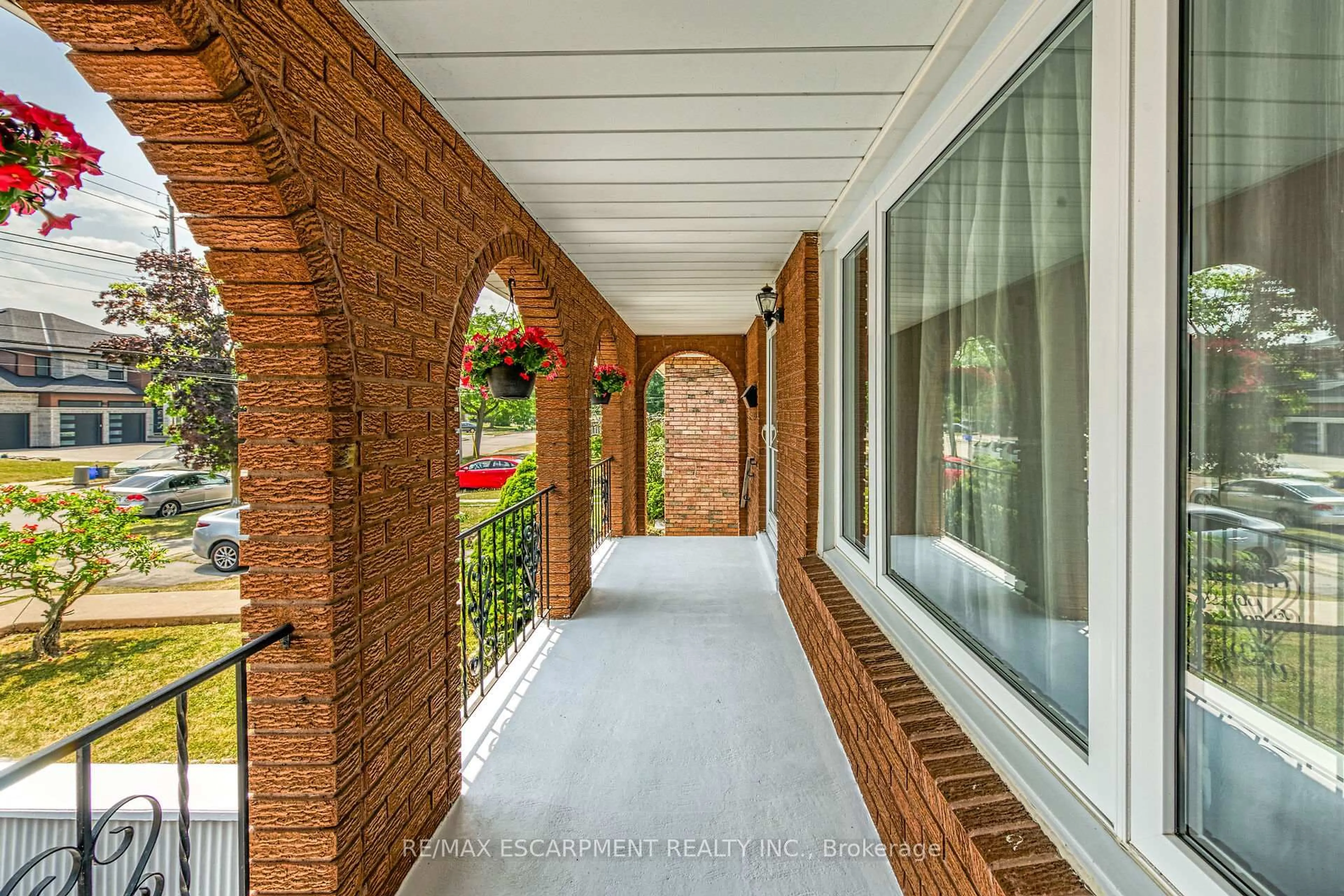 Unknown for 231 Green Rd, Hamilton Ontario L8E 3J5