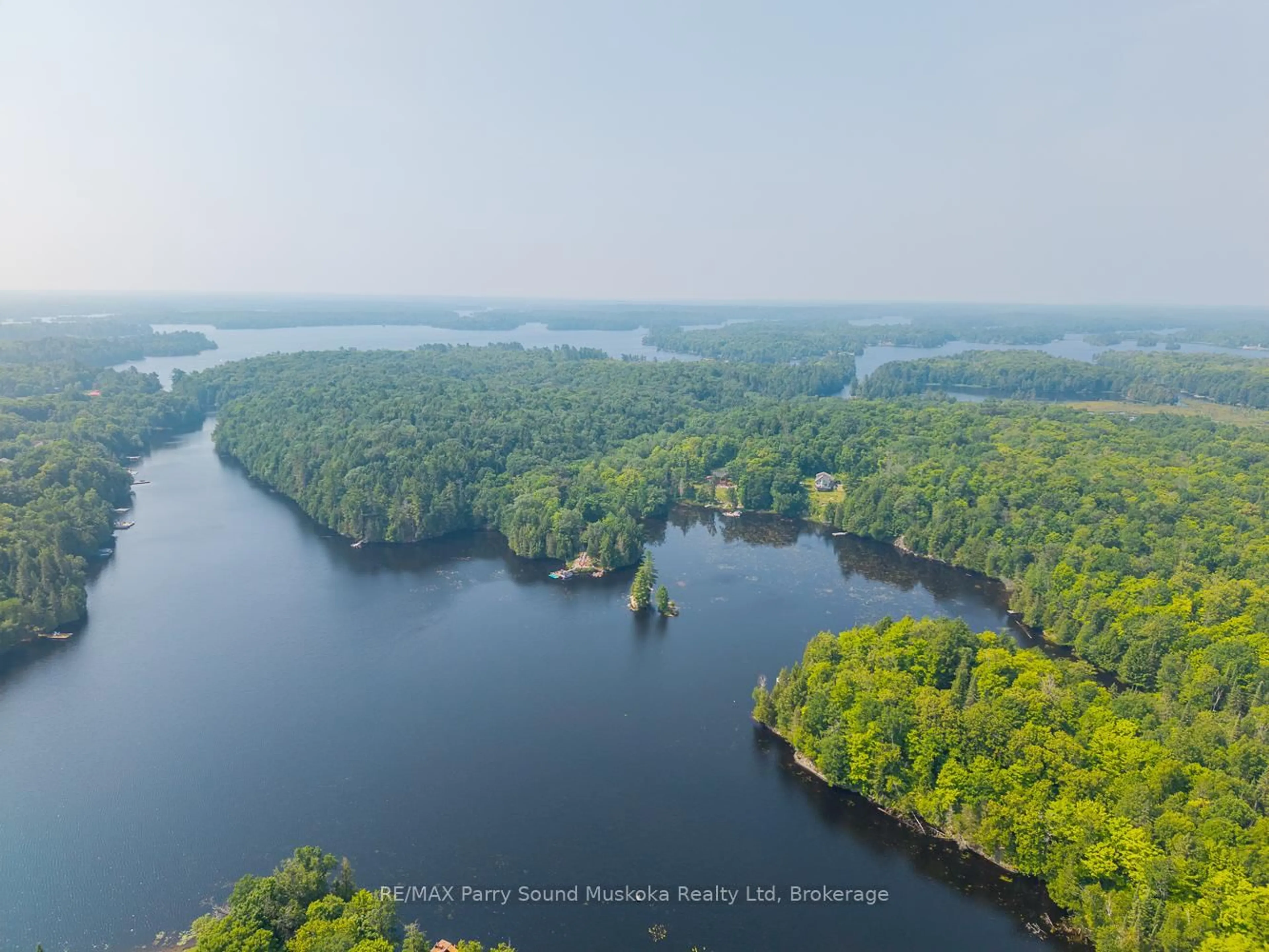 Blurry image for 86 Lakeside Cres, McKellar Ontario P2A 0B4