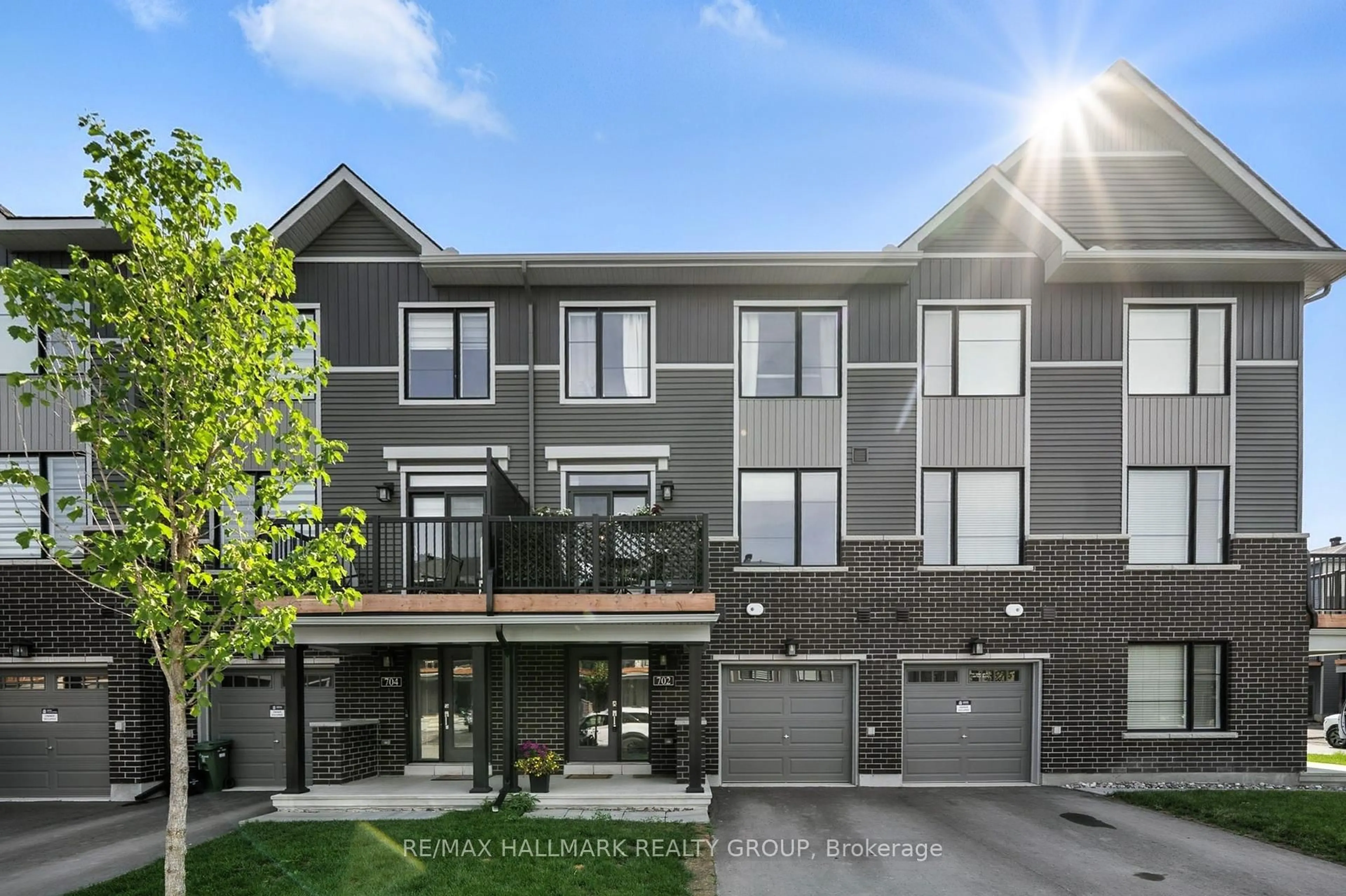 Unknown for 702 Confluence Walk, Ottawa Ontario K4A 5M6