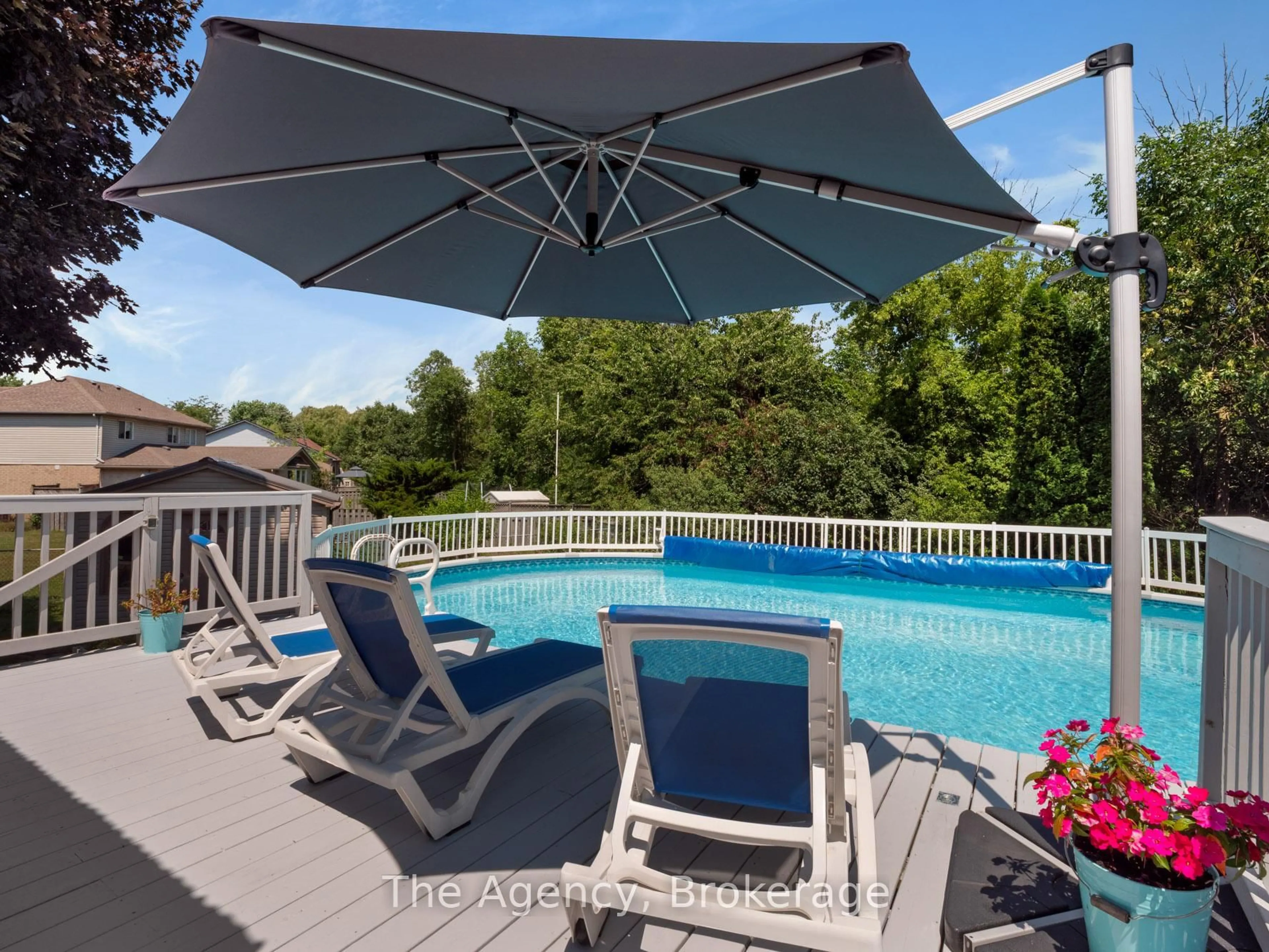 Pool for 70 Jefferson Crt, Welland Ontario L3C 7G4