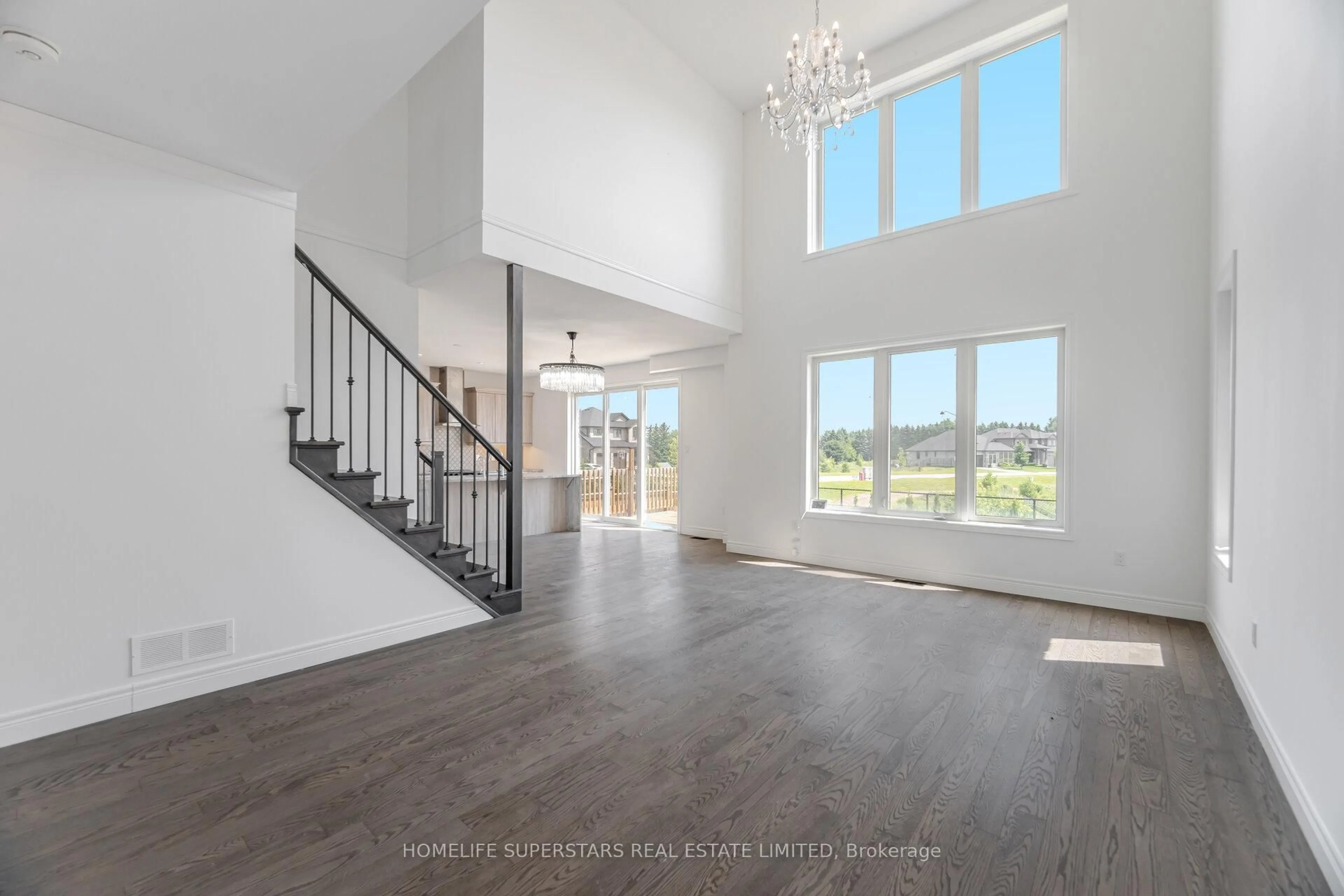 Indoor entryway for 3 STUCKEY Lane, East Luther Grand Valley Ontario L9W 5S4
